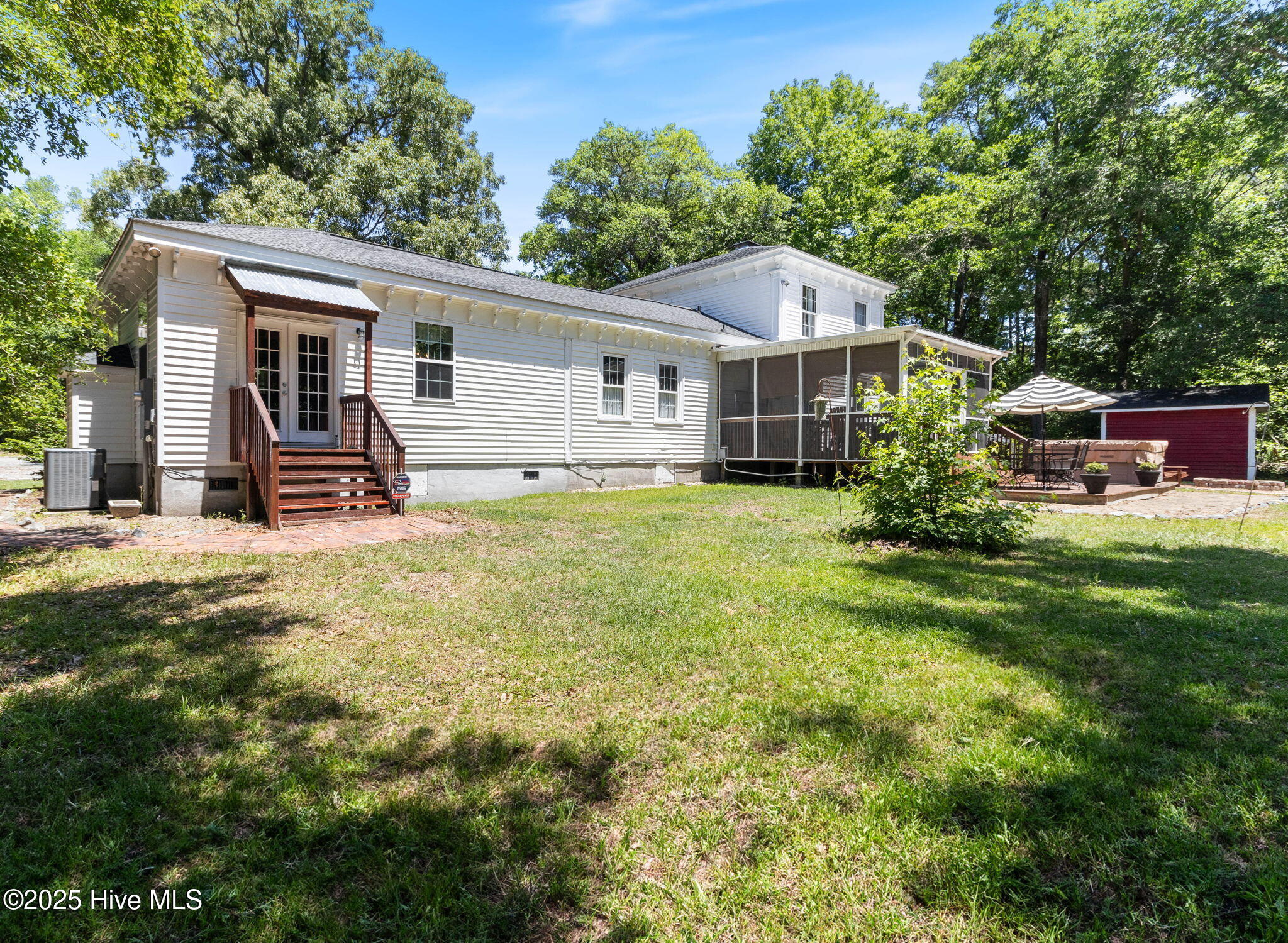 100507341 | Photo 65