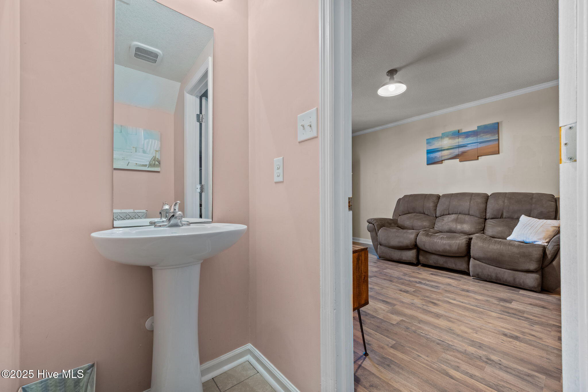 27 E Doris Avenue 207, Jacksonville, NC 28540 – photo 23: 38-web-or-mls-_RAD2499