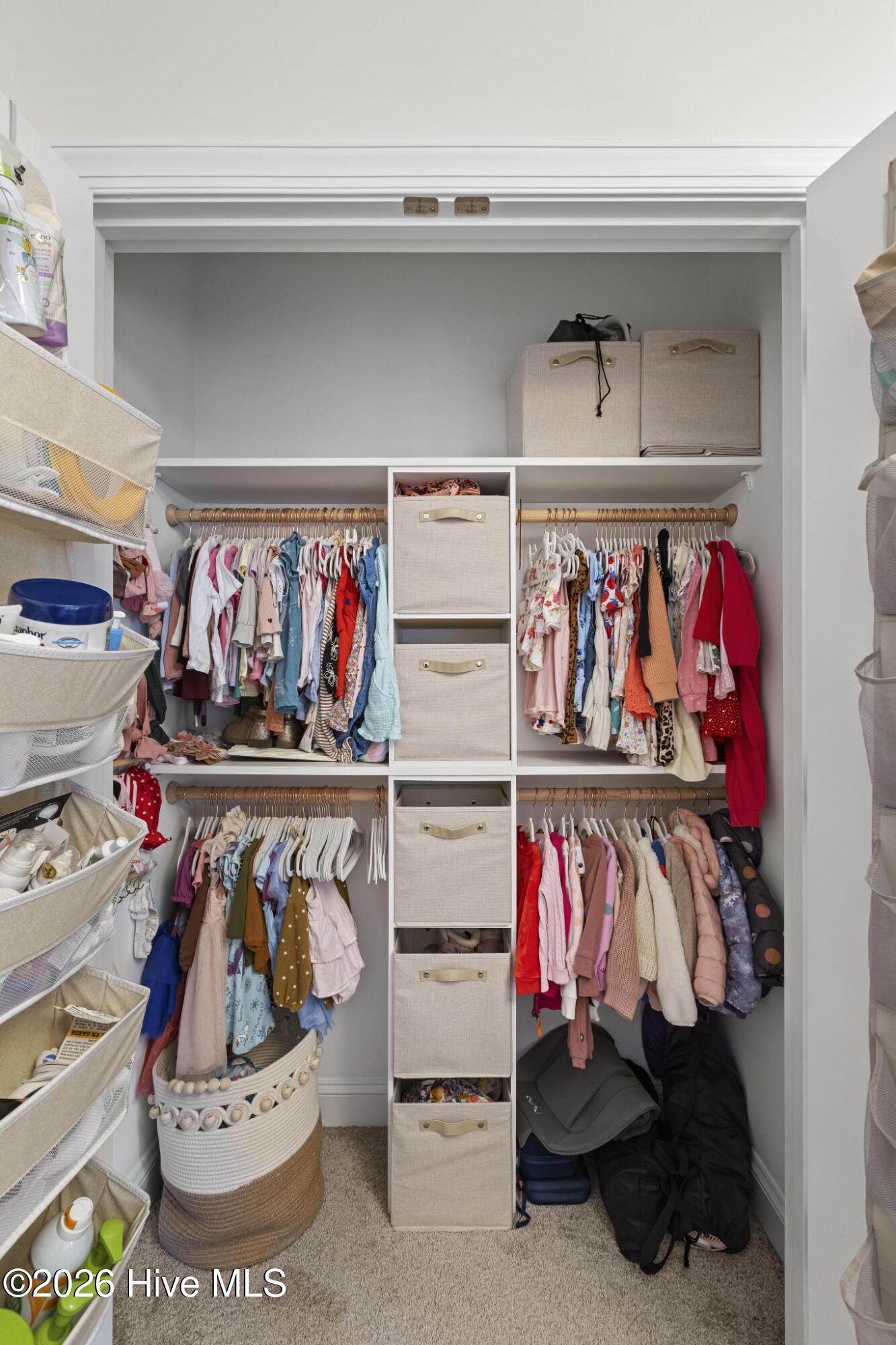 100549977 | Photo 25