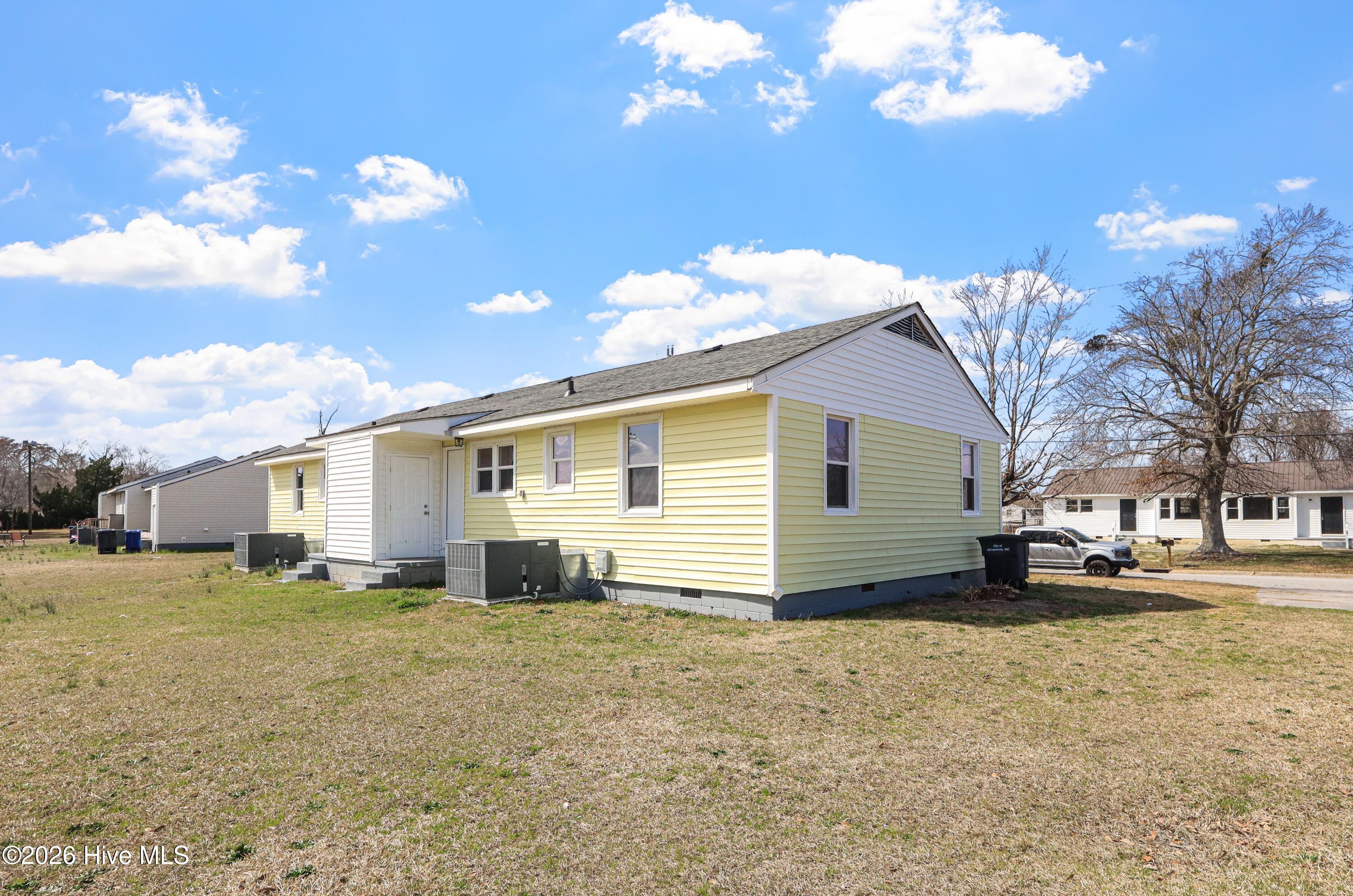 100558793 | Photo 44