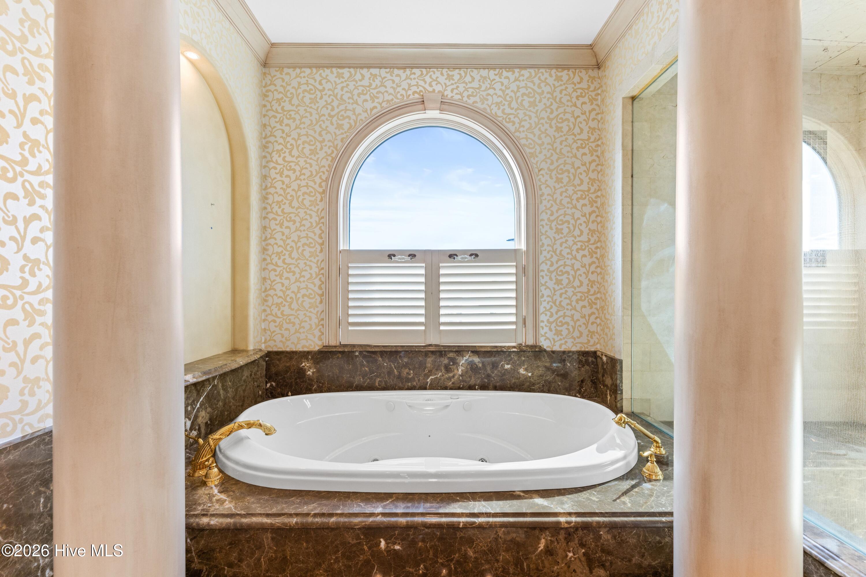 100557099 | Photo 26