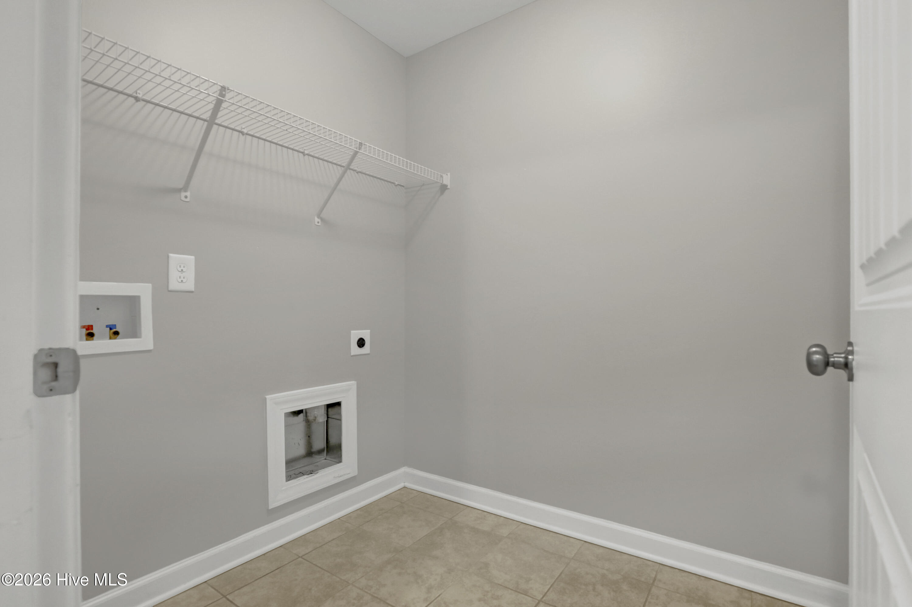 100550895 | Photo 36