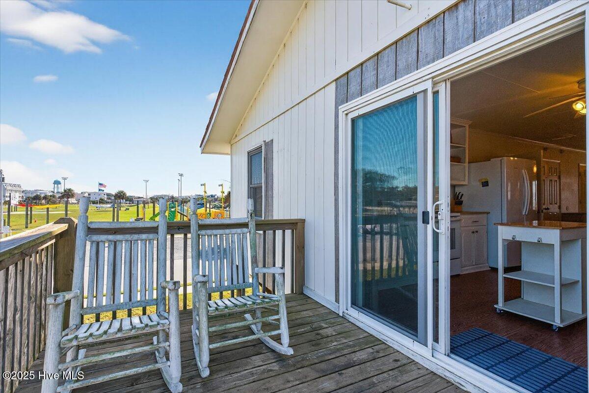 100536675 | Photo 16