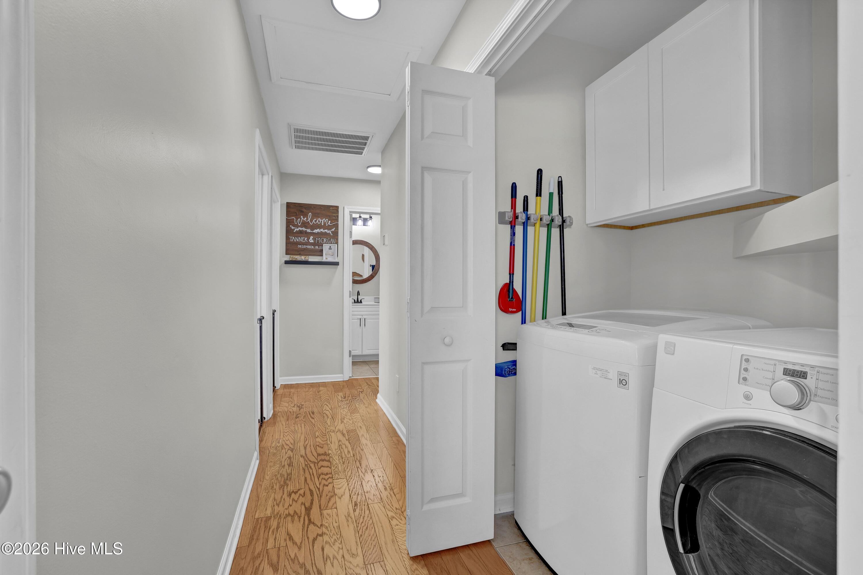 100561513 | Photo 16