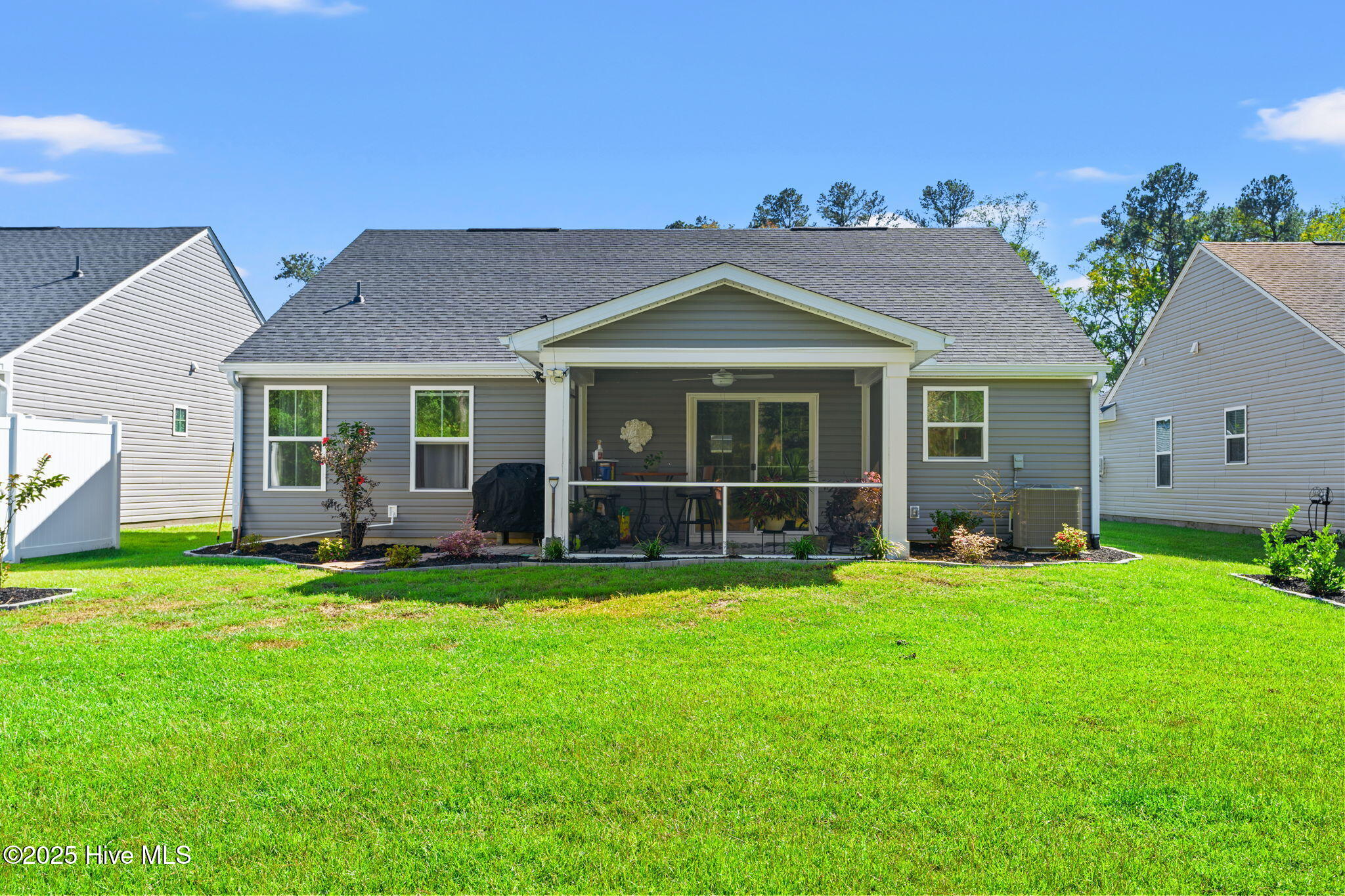 100537492 | Photo 20