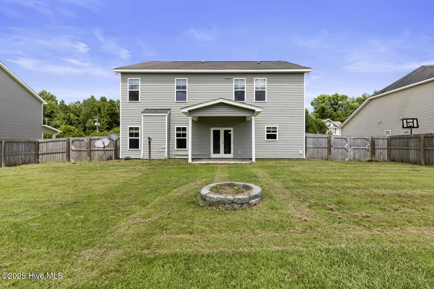 100506336 | Photo 35