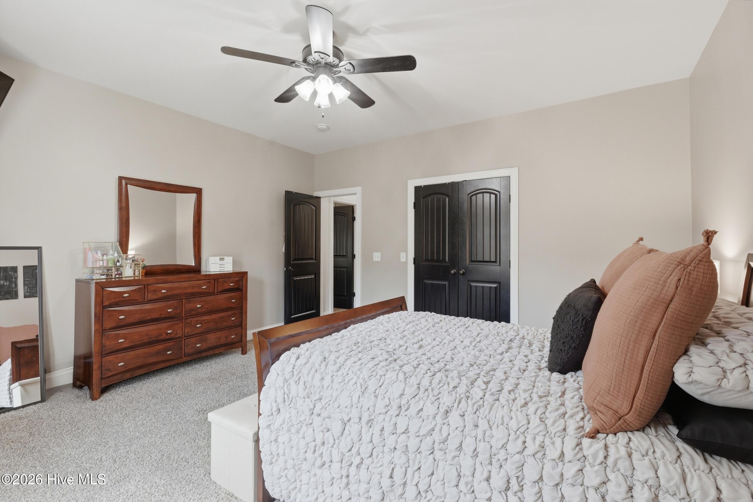 100551970 | Photo 53