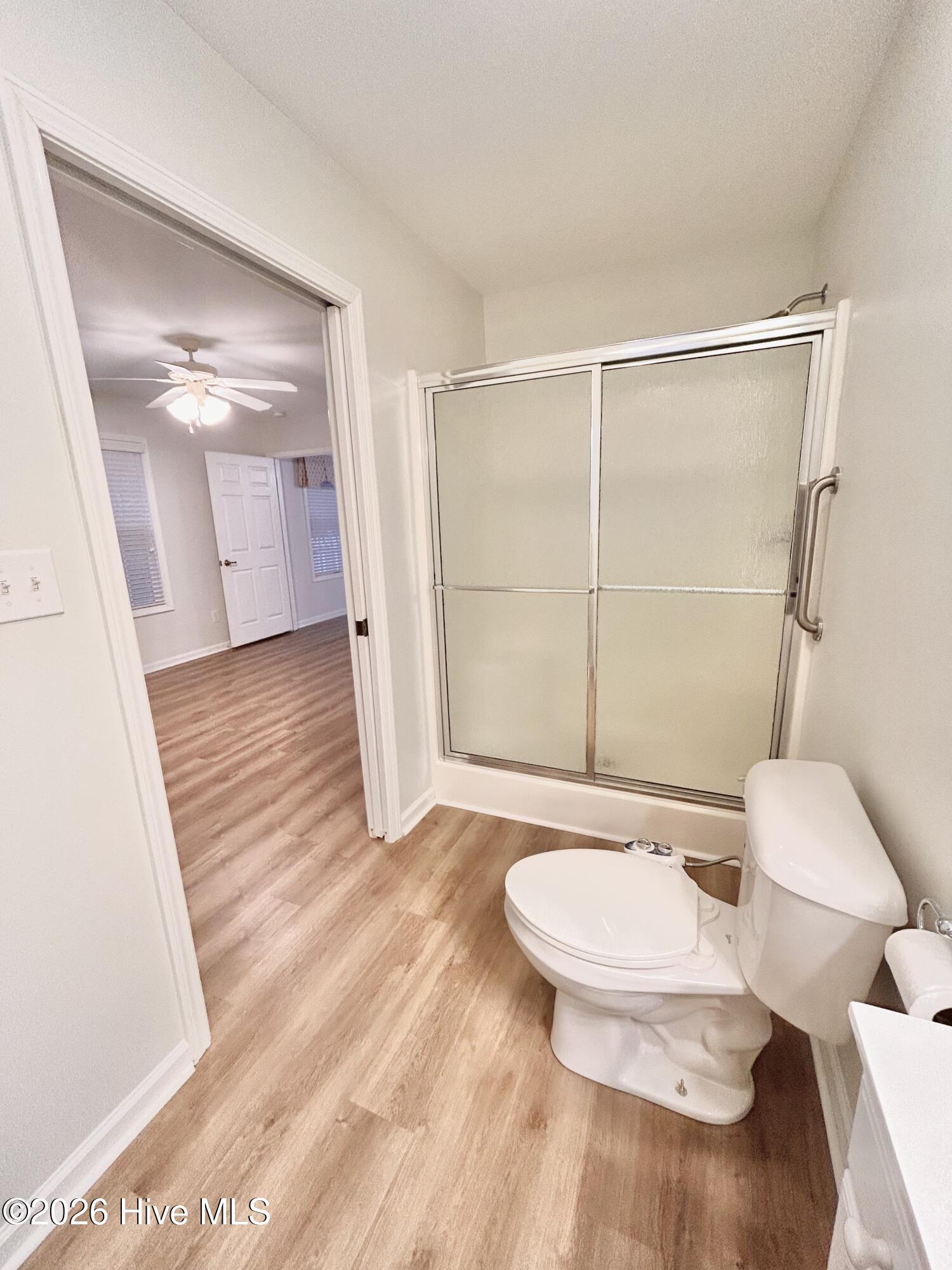 100542918 | Photo 30