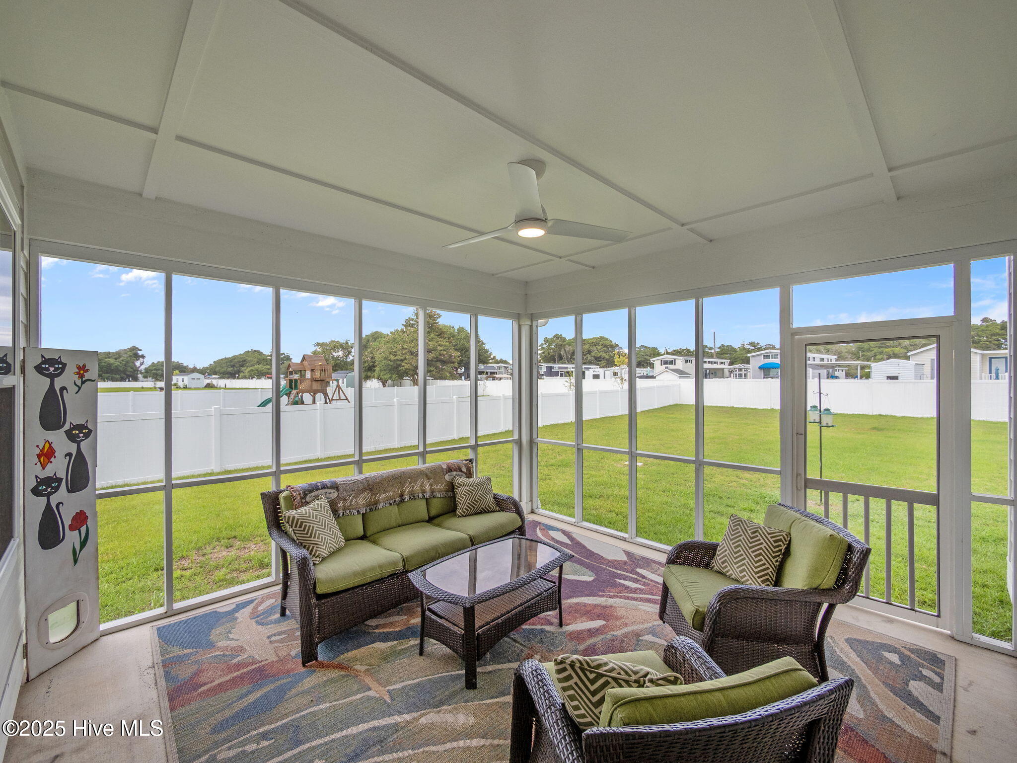 100528285 | Photo 39