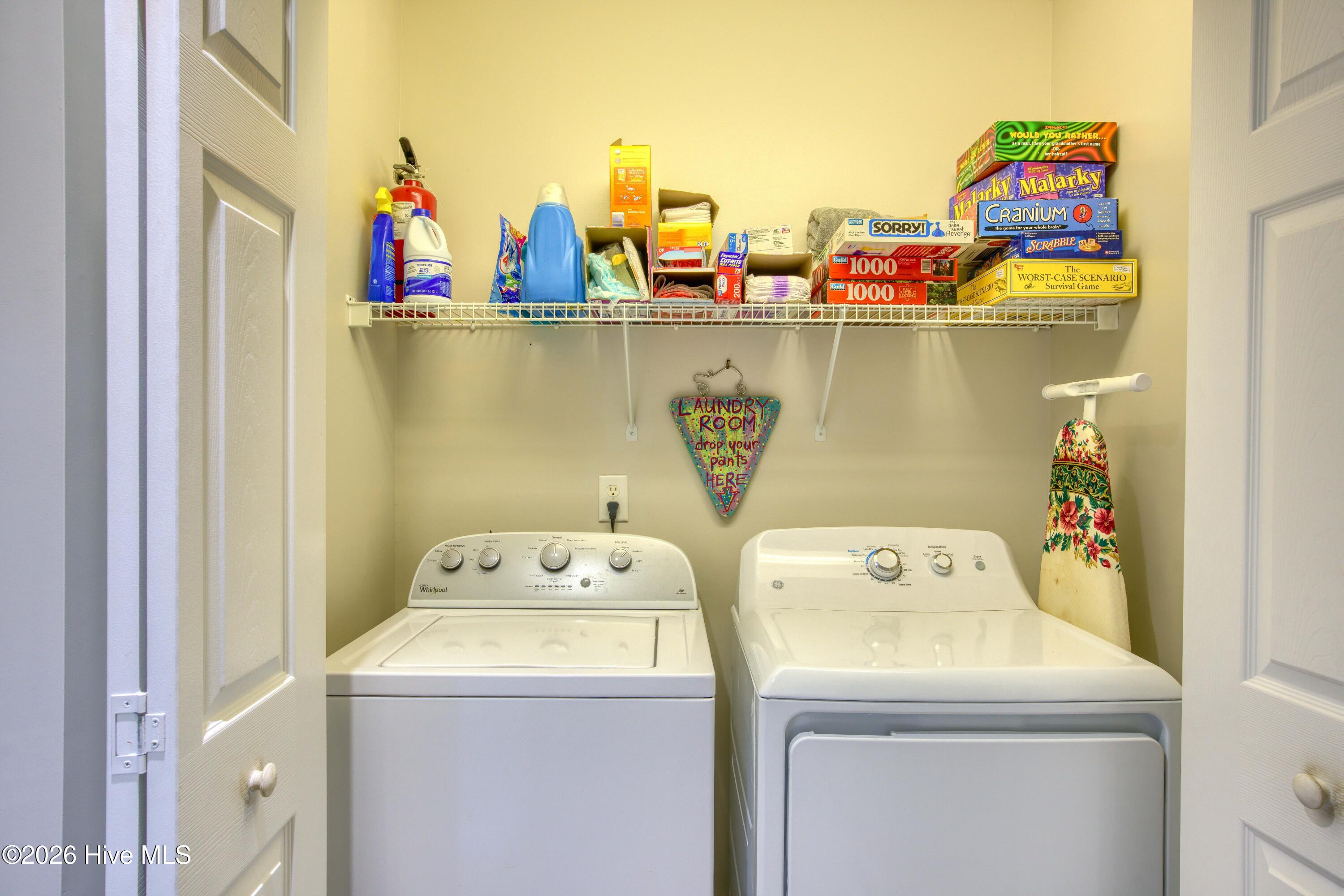 100558828 | Photo 21