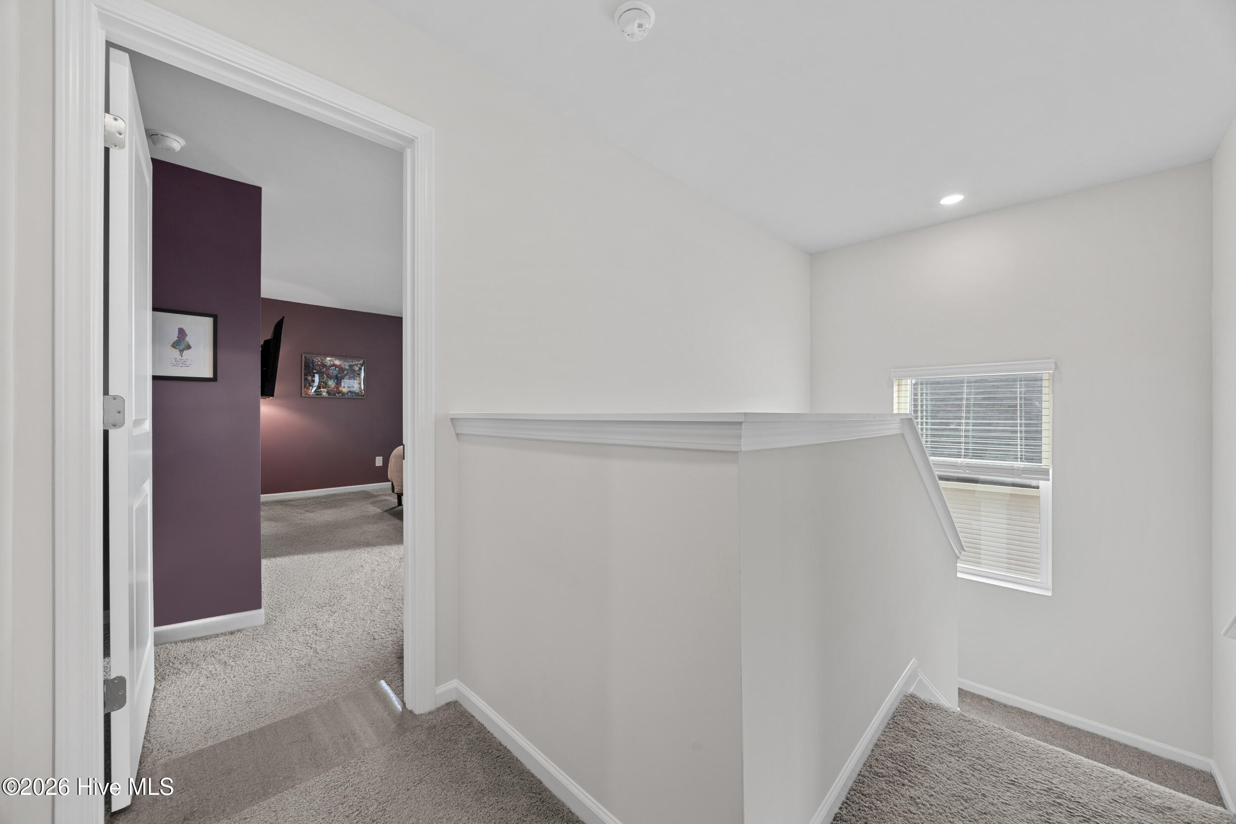 100561972 | Photo 19