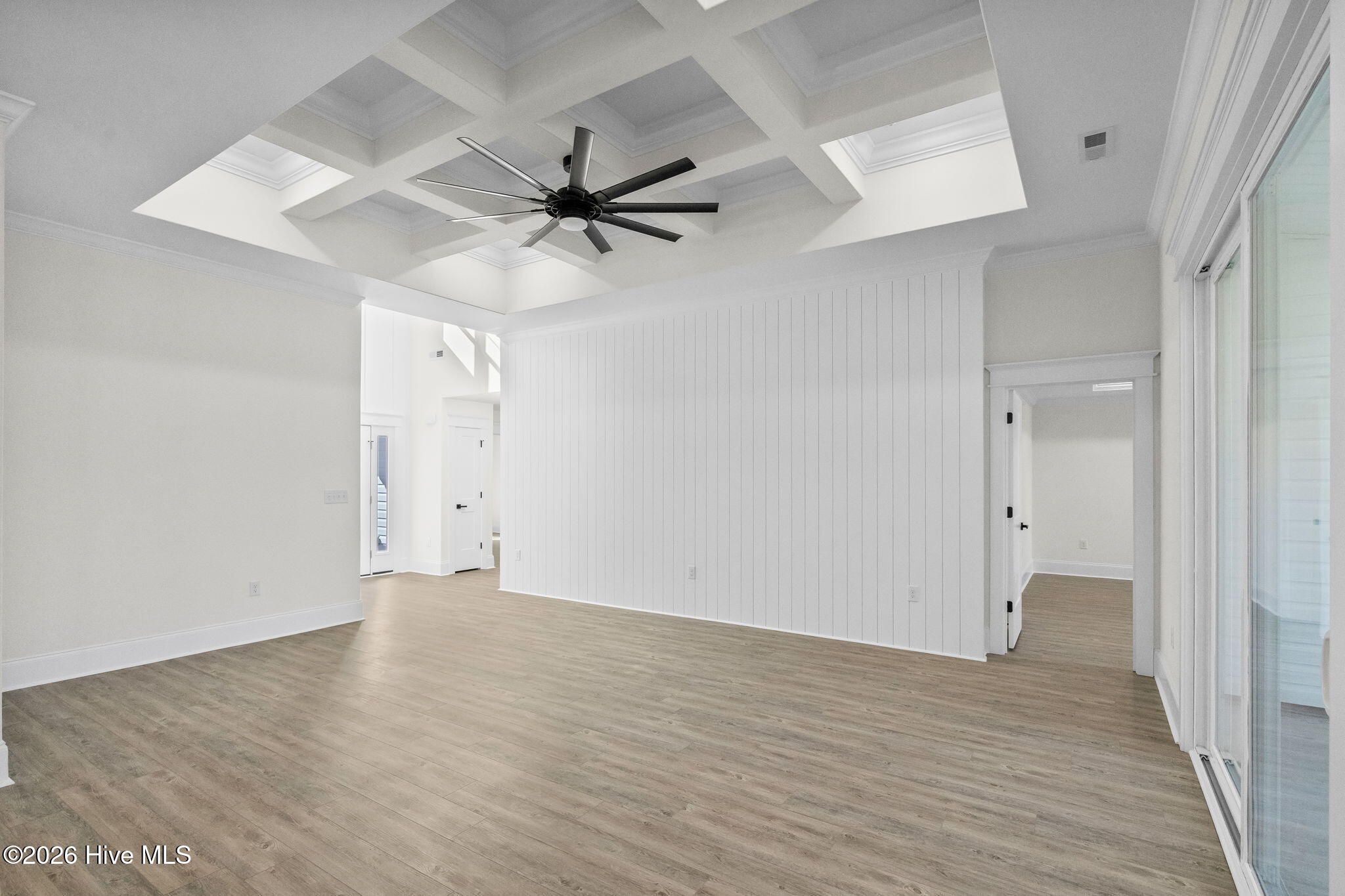 100552175 | Photo 10