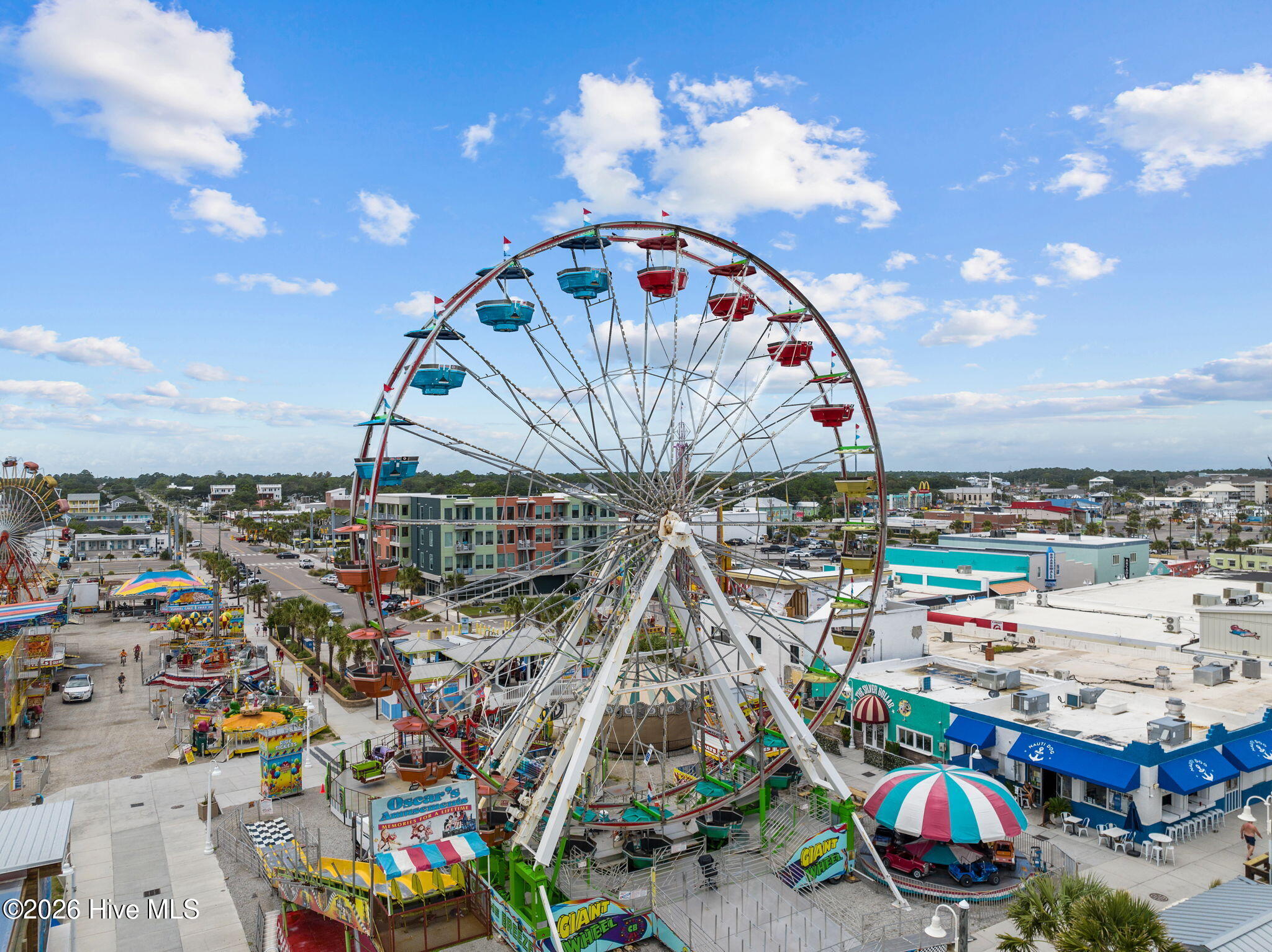 100563786 | Photo 46