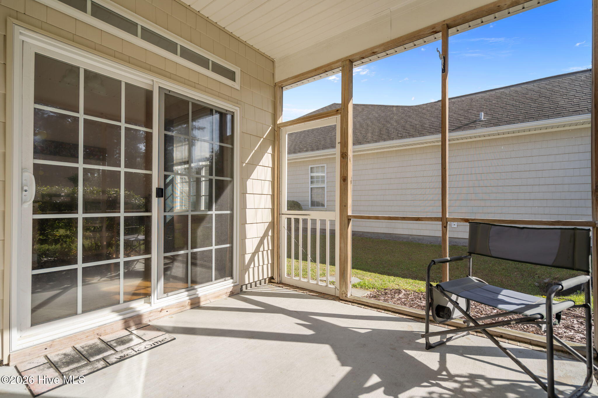 100566429 | Photo 19