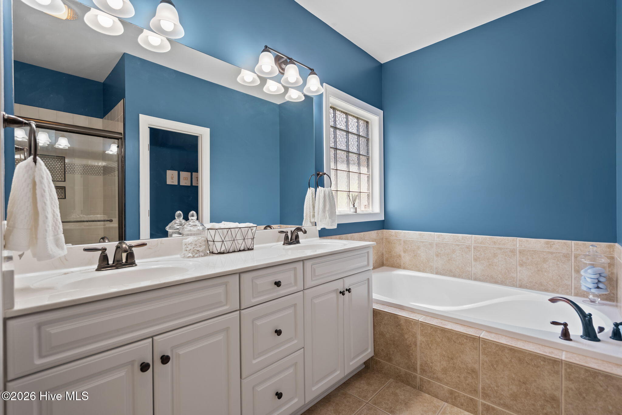 100568496 | Photo 29