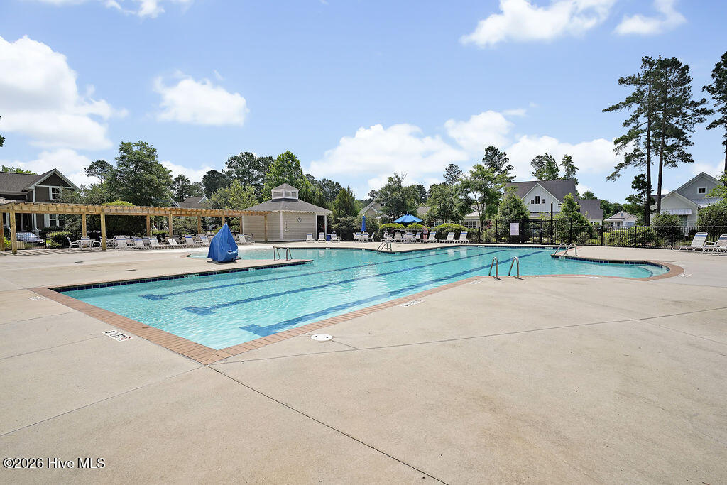 100549849 | Photo 48