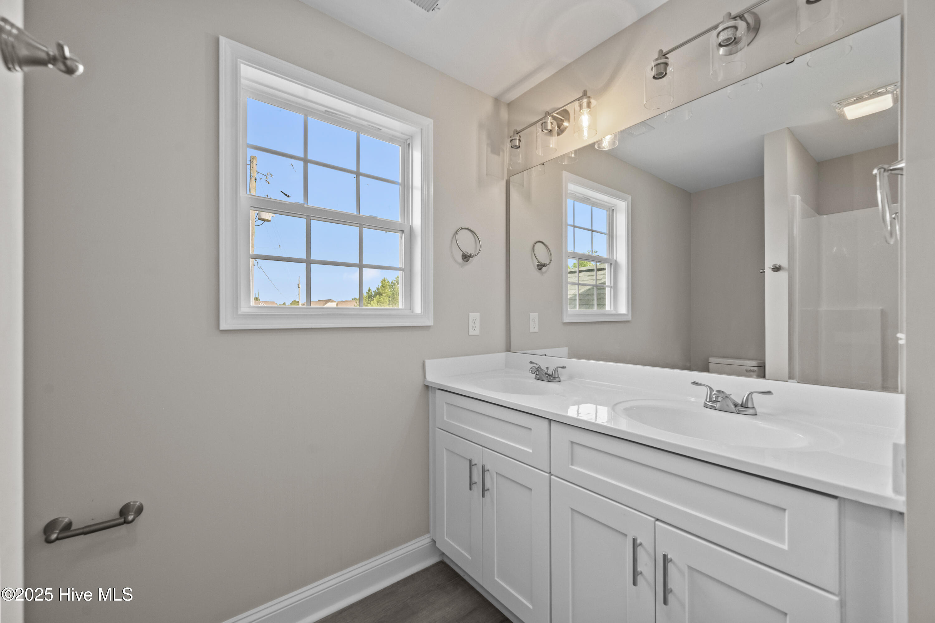113 Grander Court, Sneads Ferry, NC 28460 – photo 21: 113 GRANDER MASTRE BATH