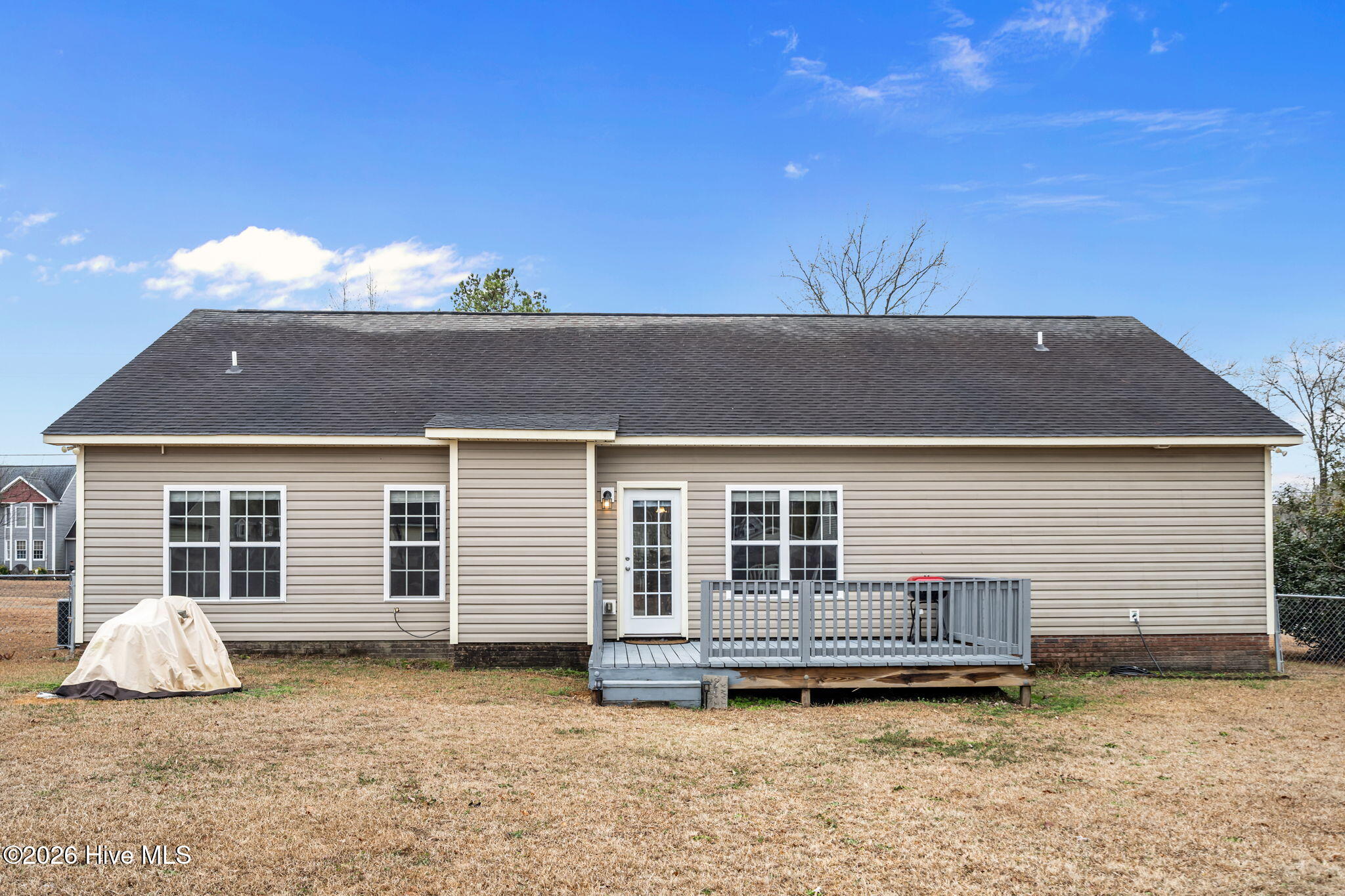 100549780 | Photo 40