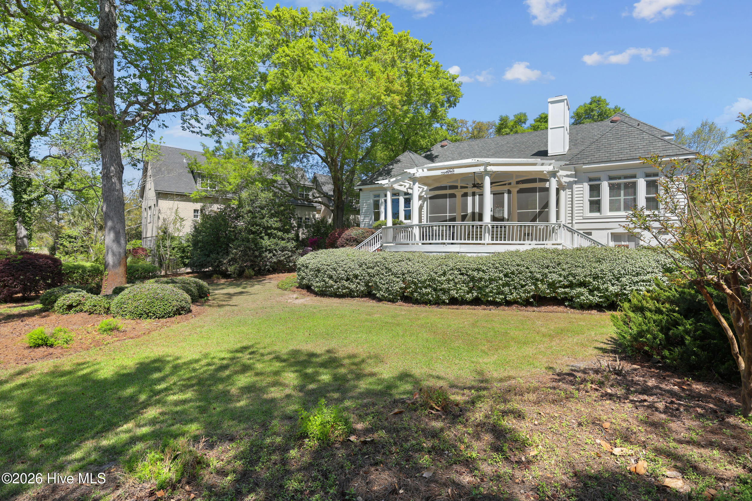 100540721 | Photo 71