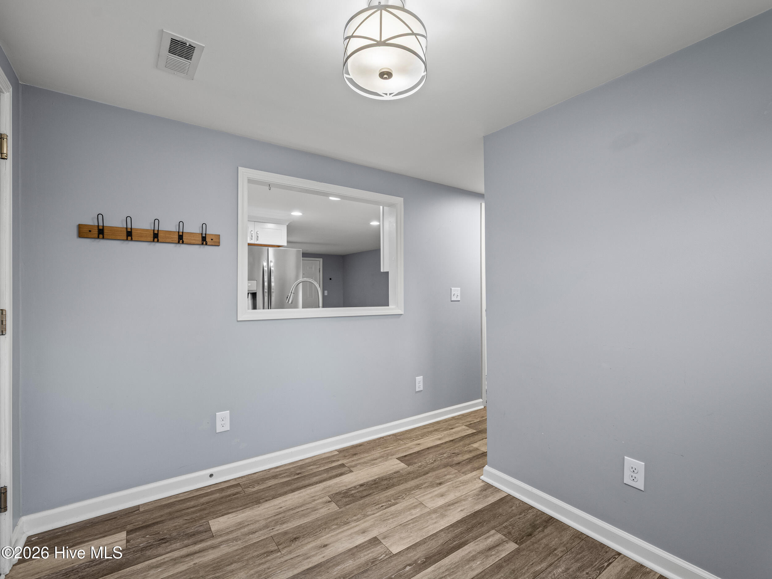 100558939 | Photo 18