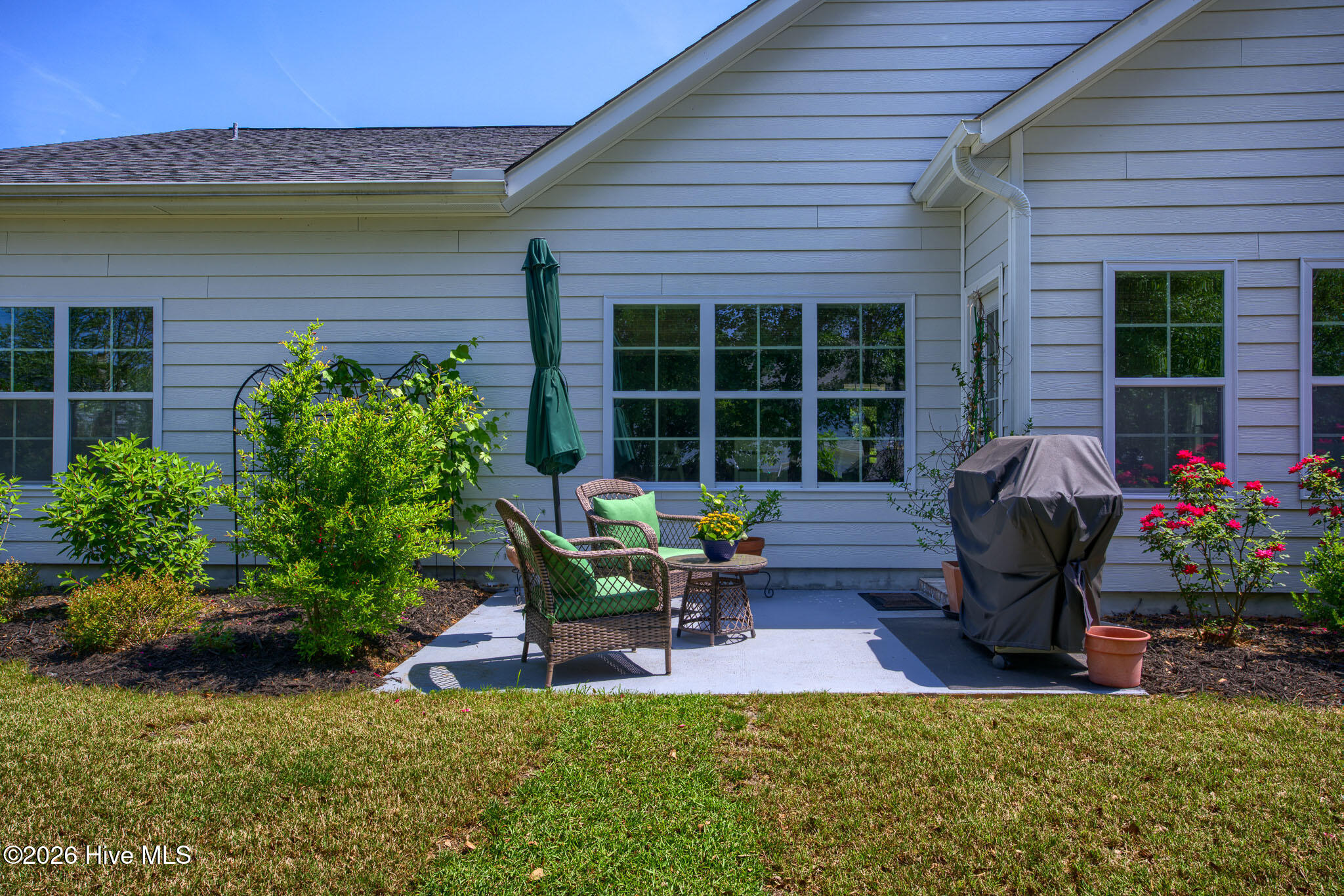 100569599 | Photo 33