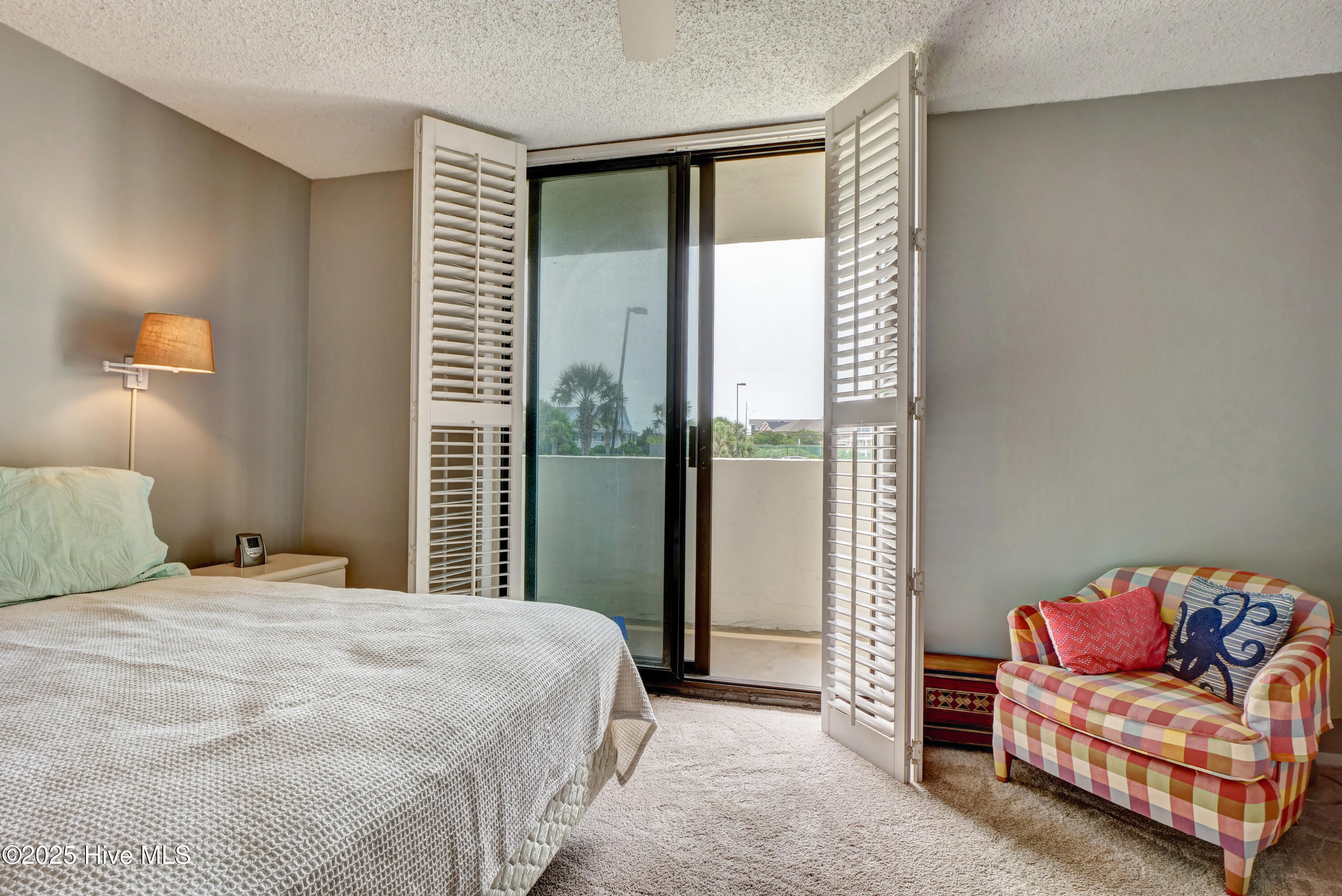 100541301 | Photo 24