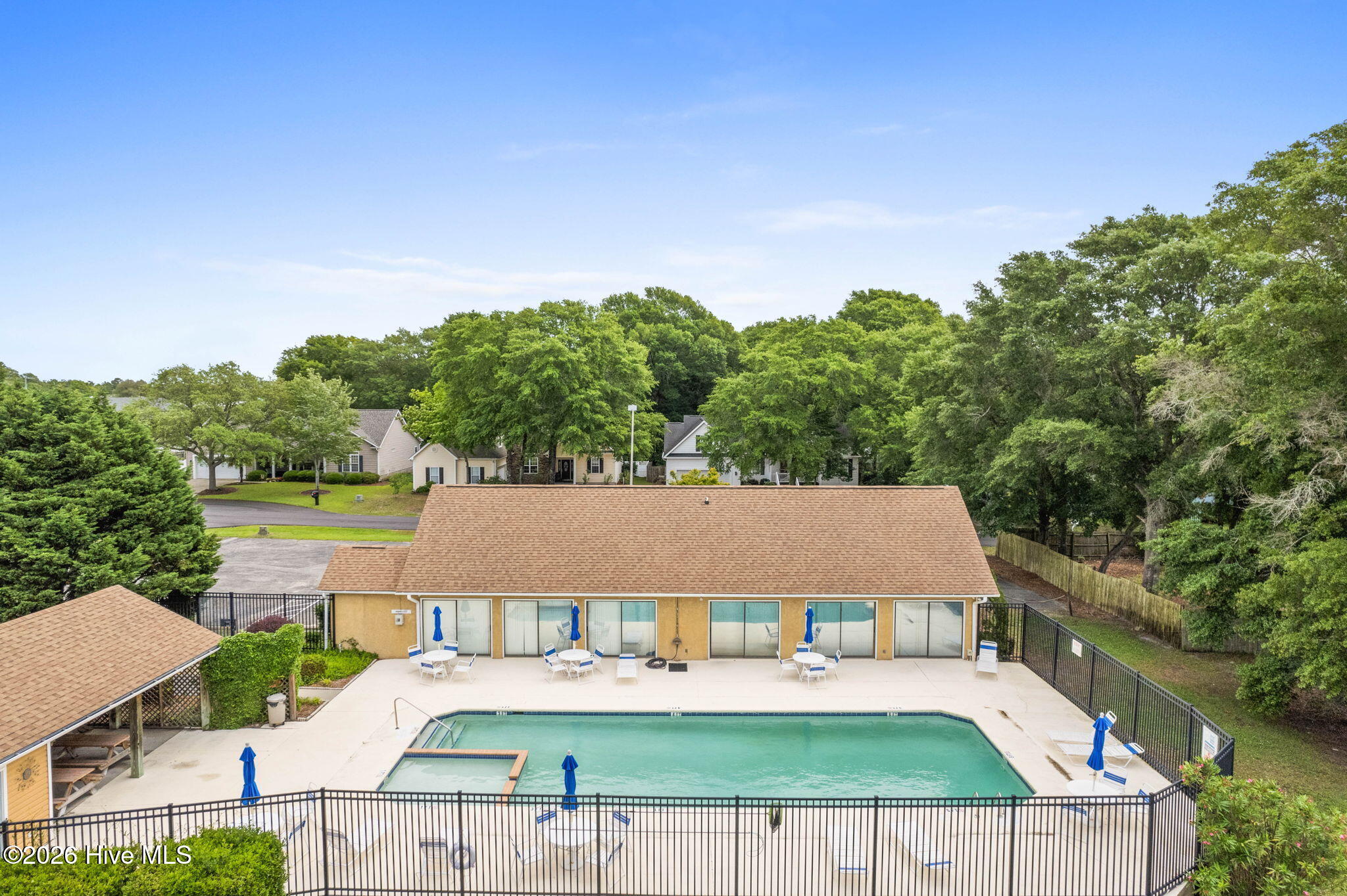 100525098 | Photo 60