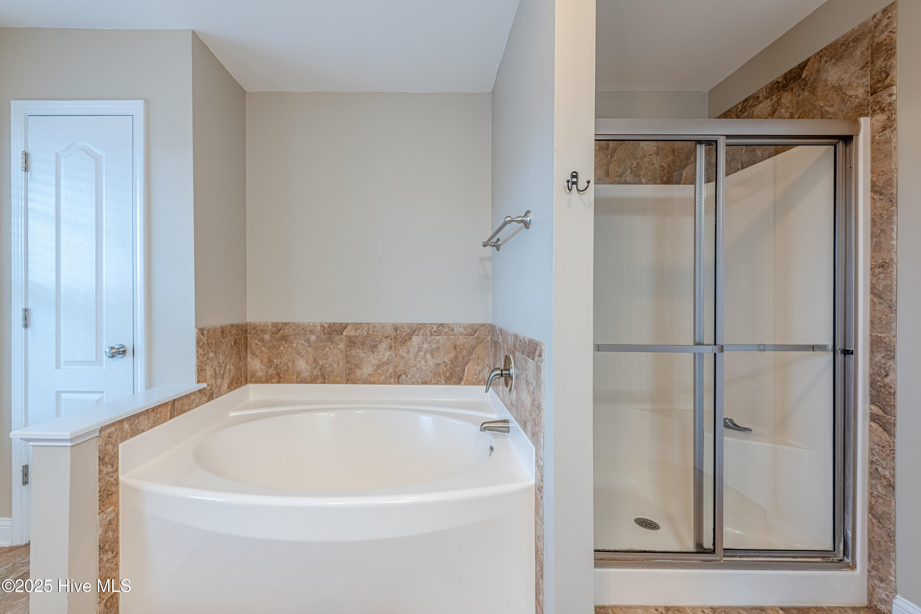 100546682 | Photo 32