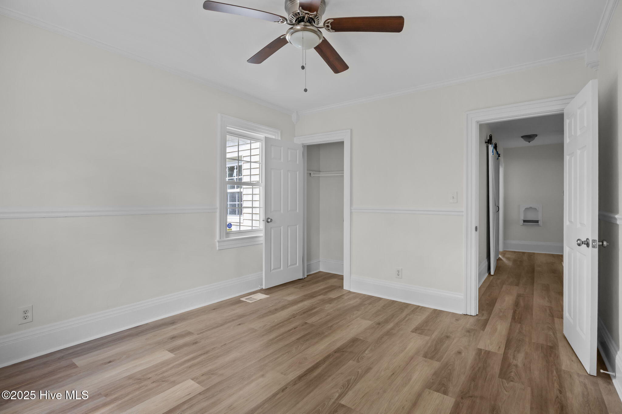 100520043 | Photo 30