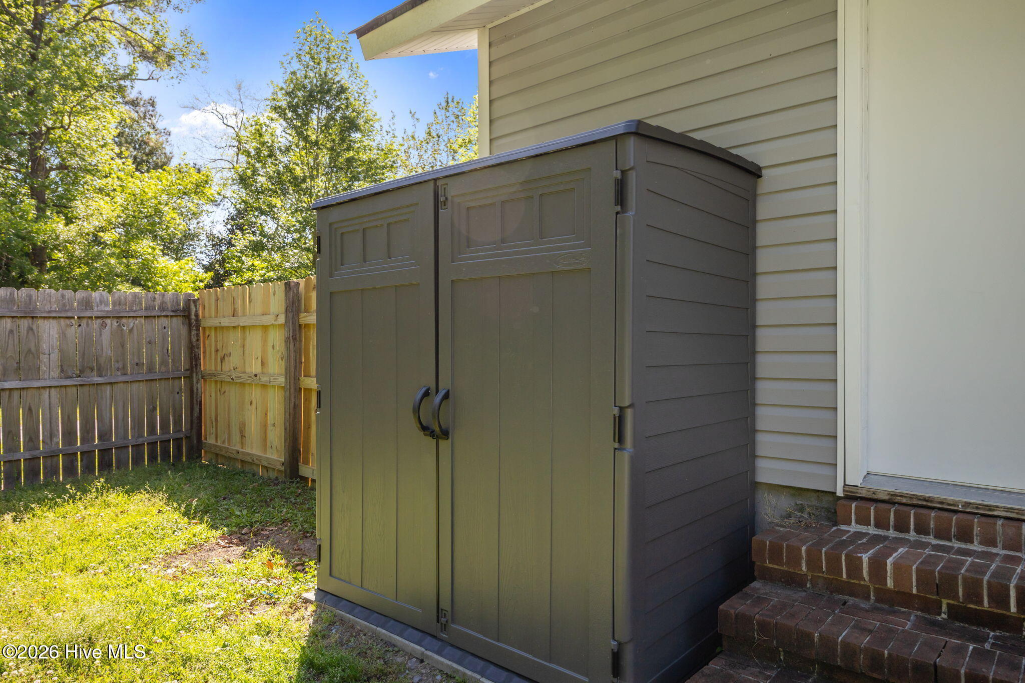 100569012 | Photo 29