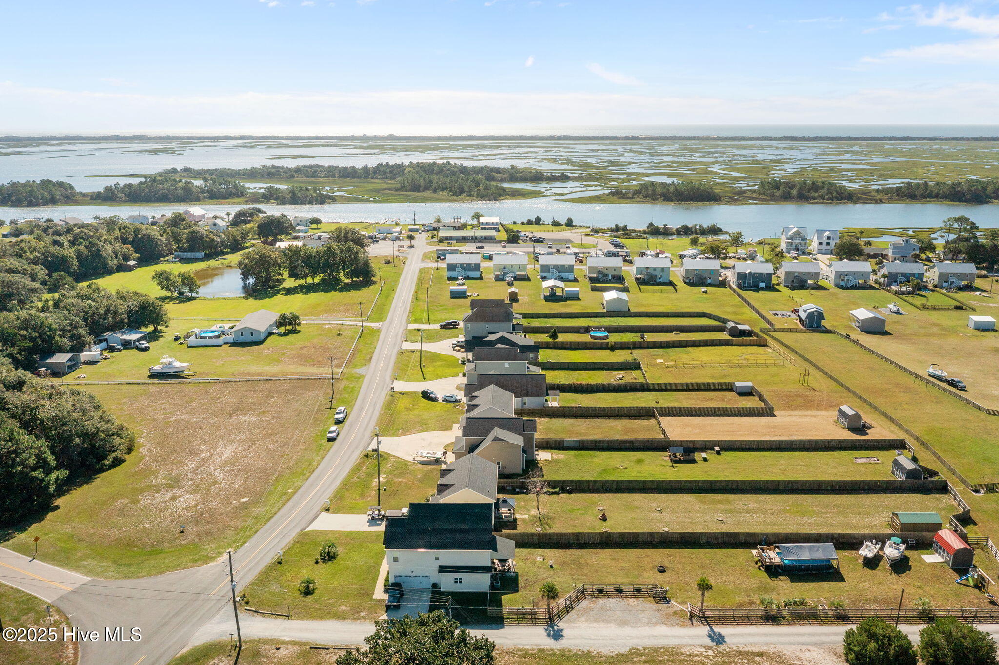 100541935 | Photo 47