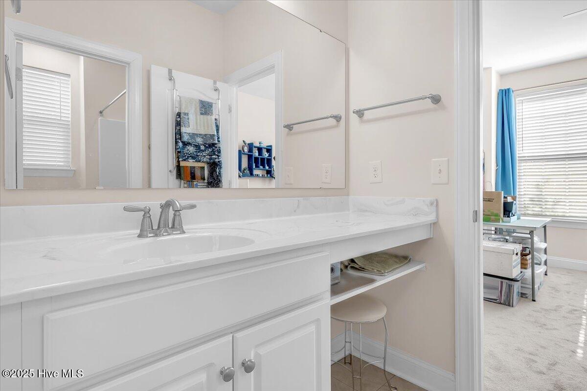 100541997 | Photo 23