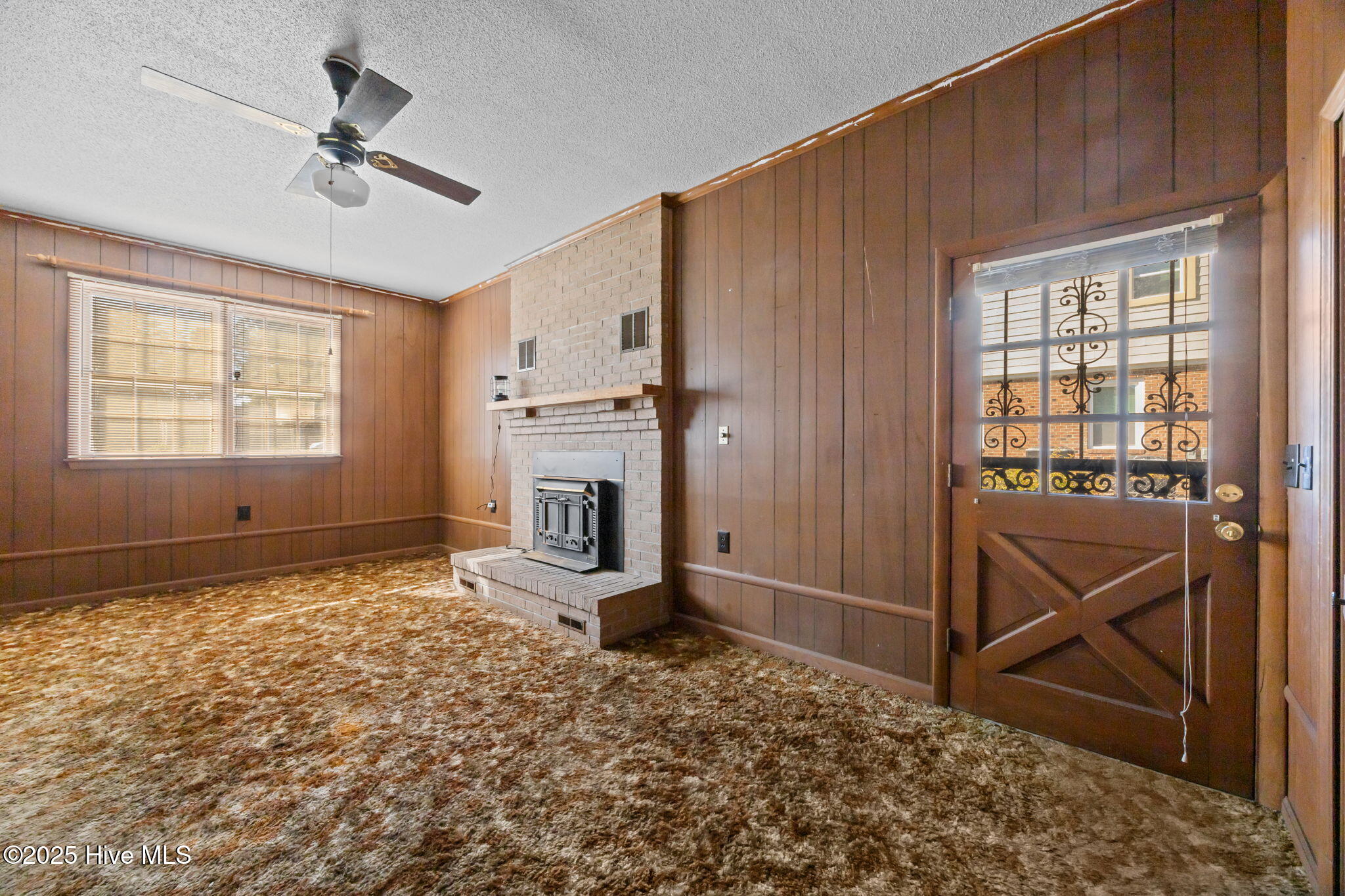 100542323 | Photo 11