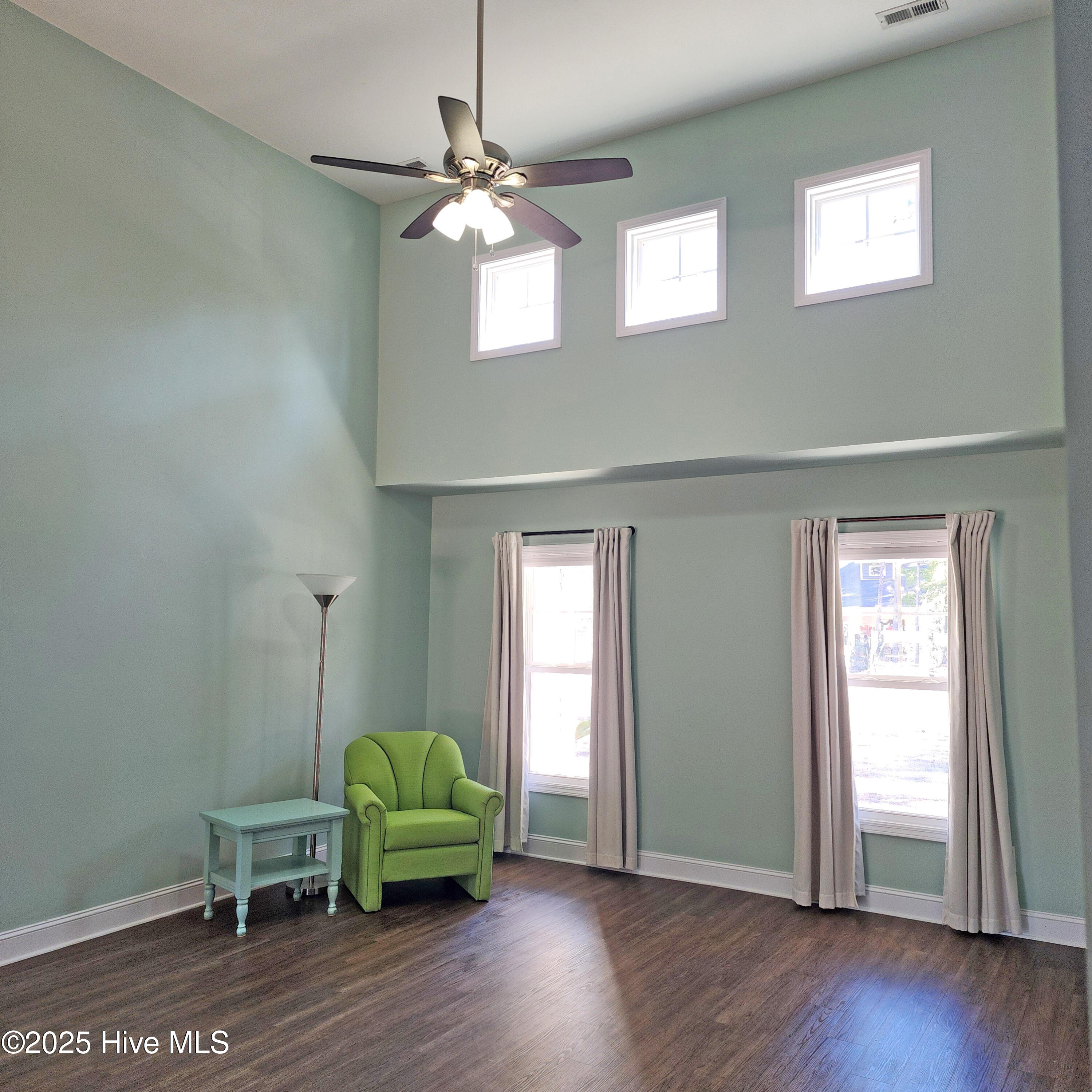 100539694 | Photo 56