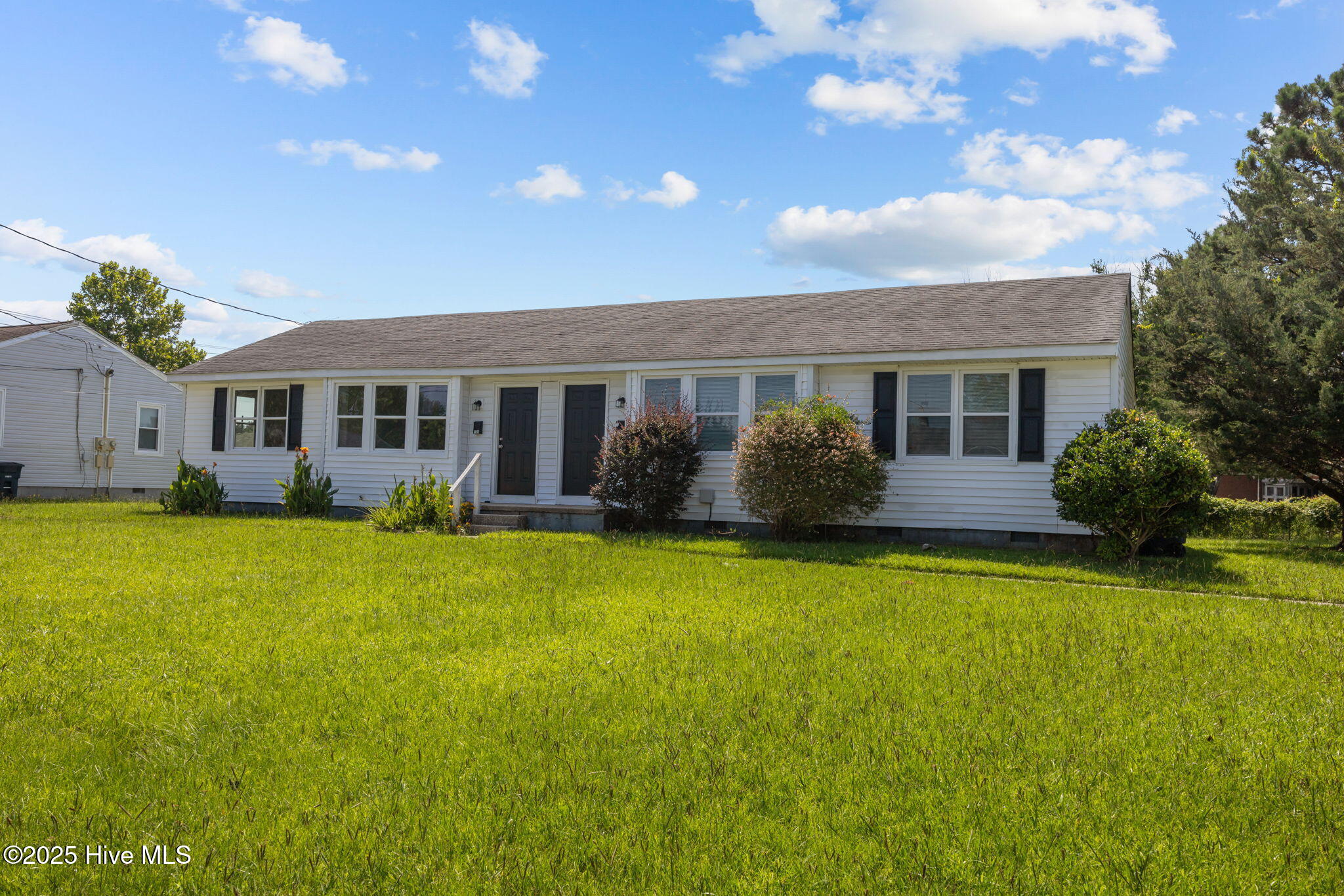 100560233 | Photo 24