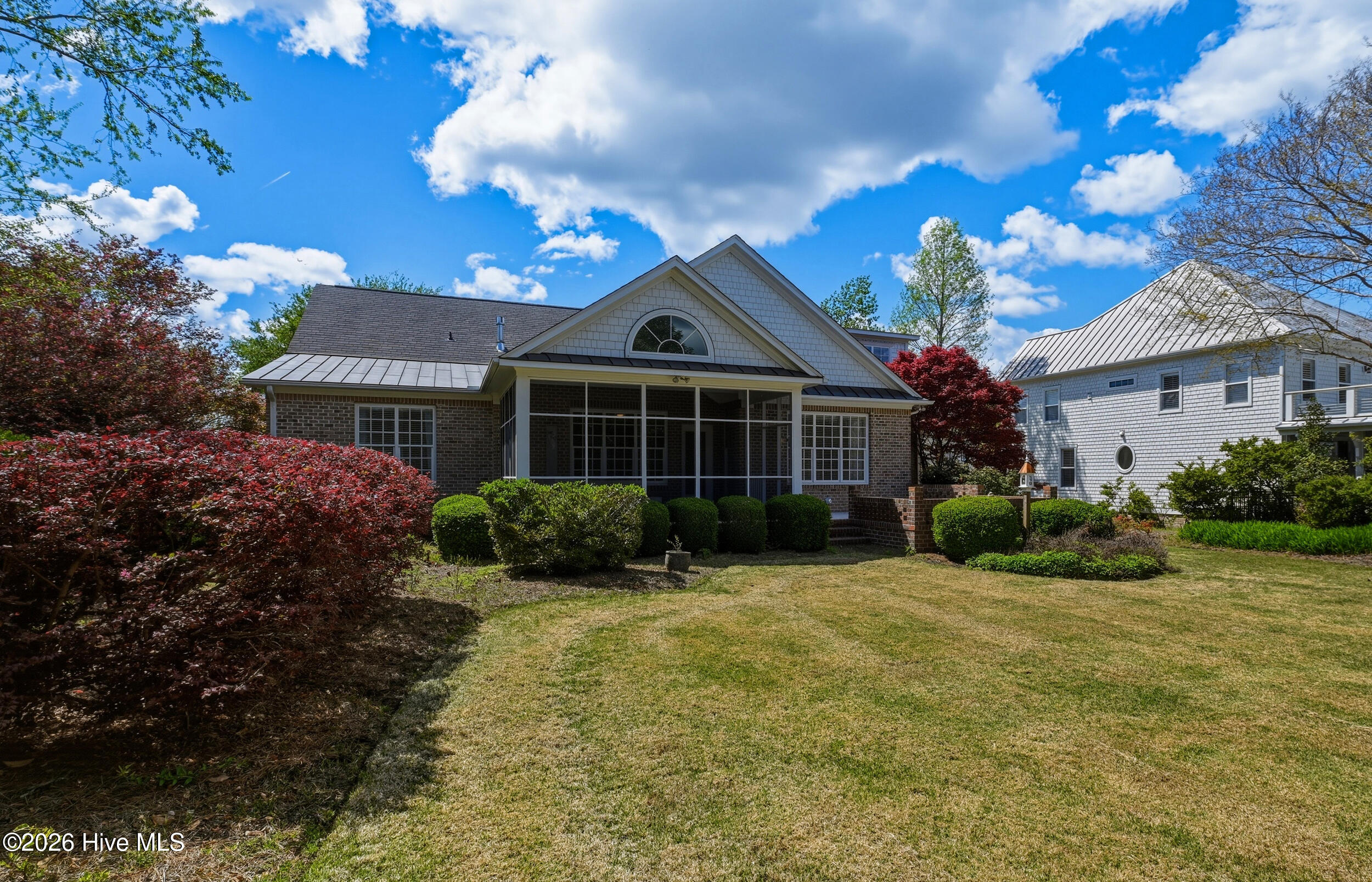 100566106 | Photo 48