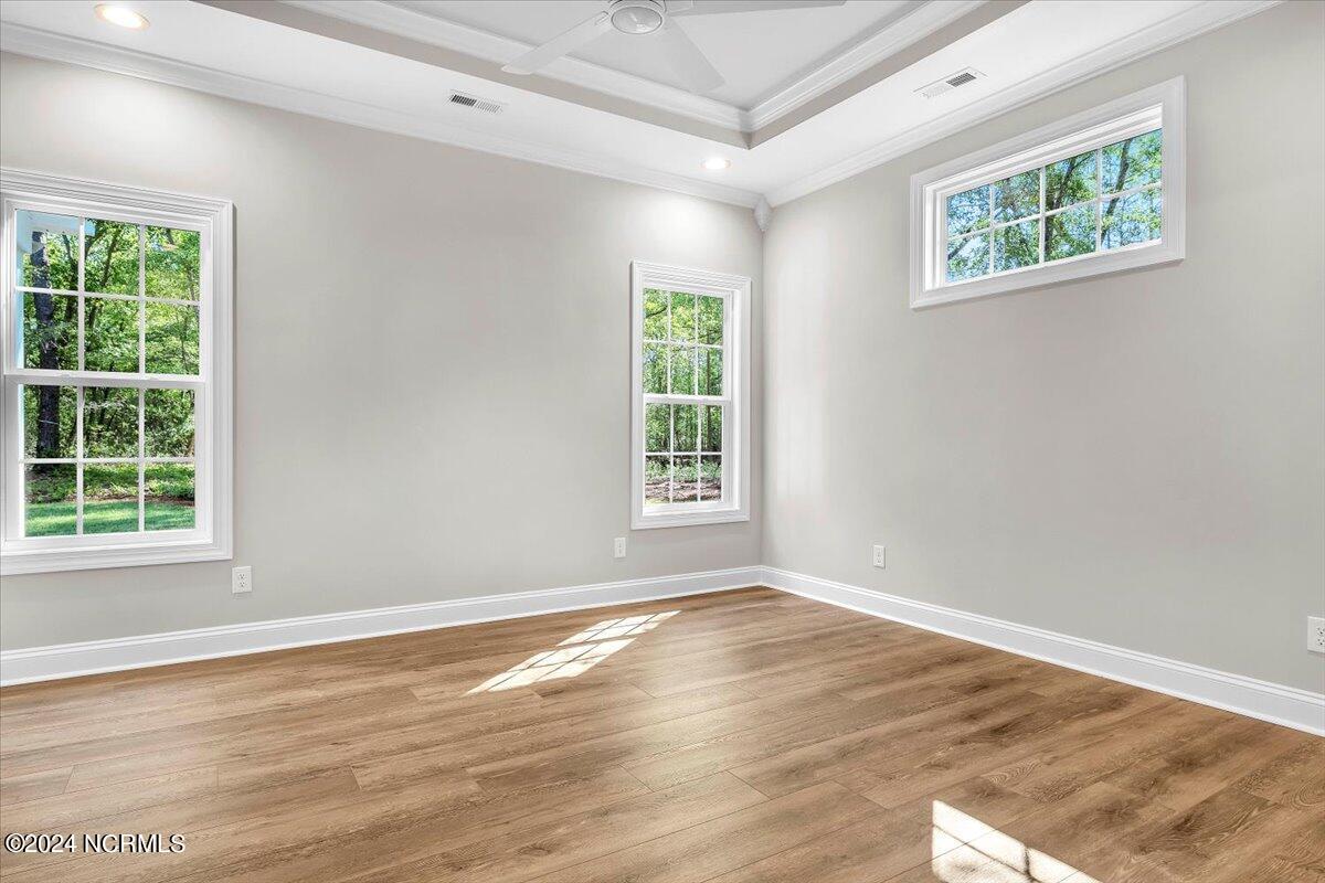 100535365 | Photo 21