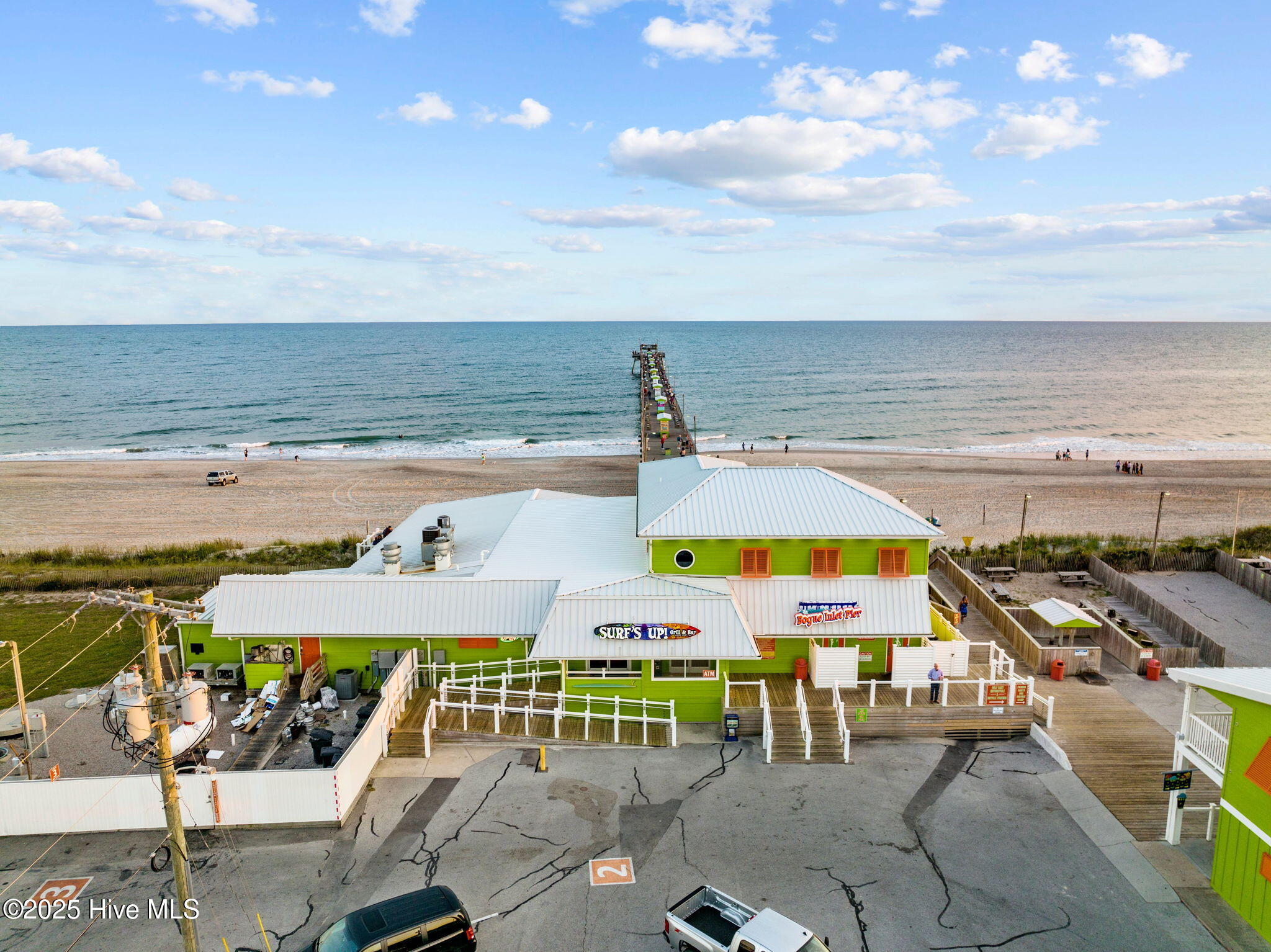 100535776 | Photo 52