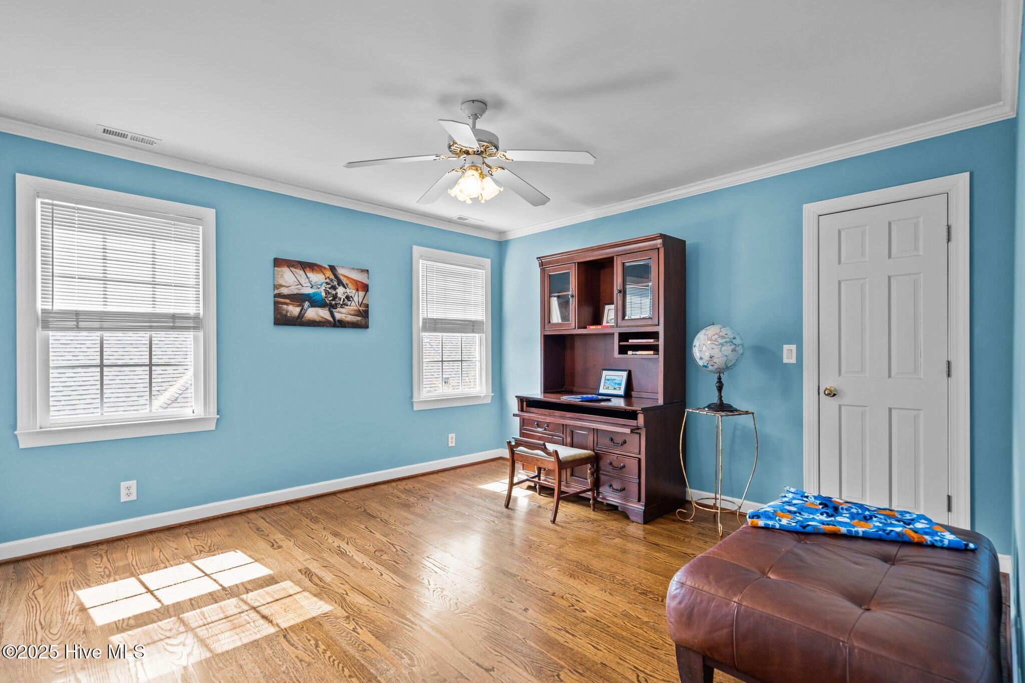 100536215 | Photo 43