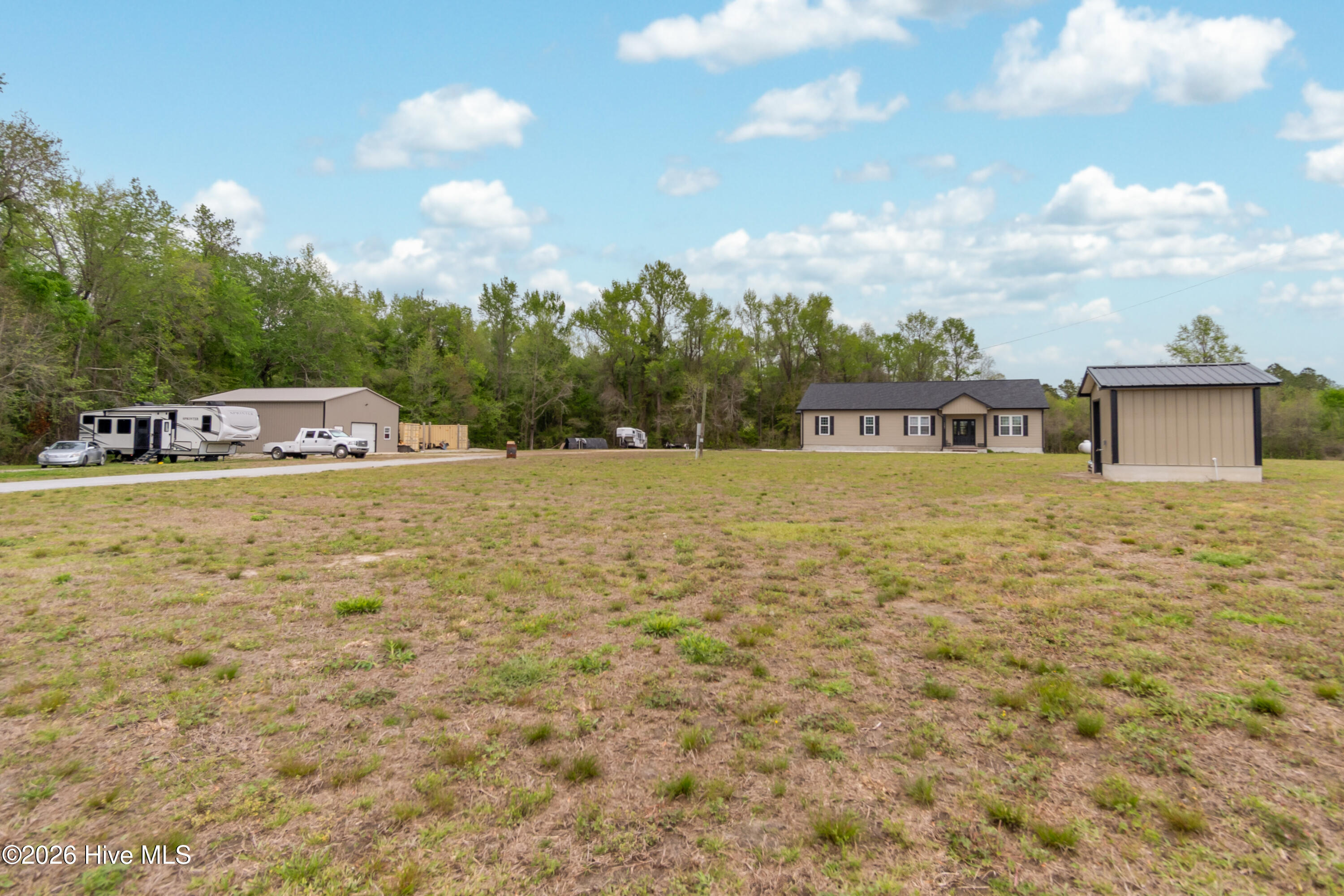 1560 White Oak River Road,Maysville