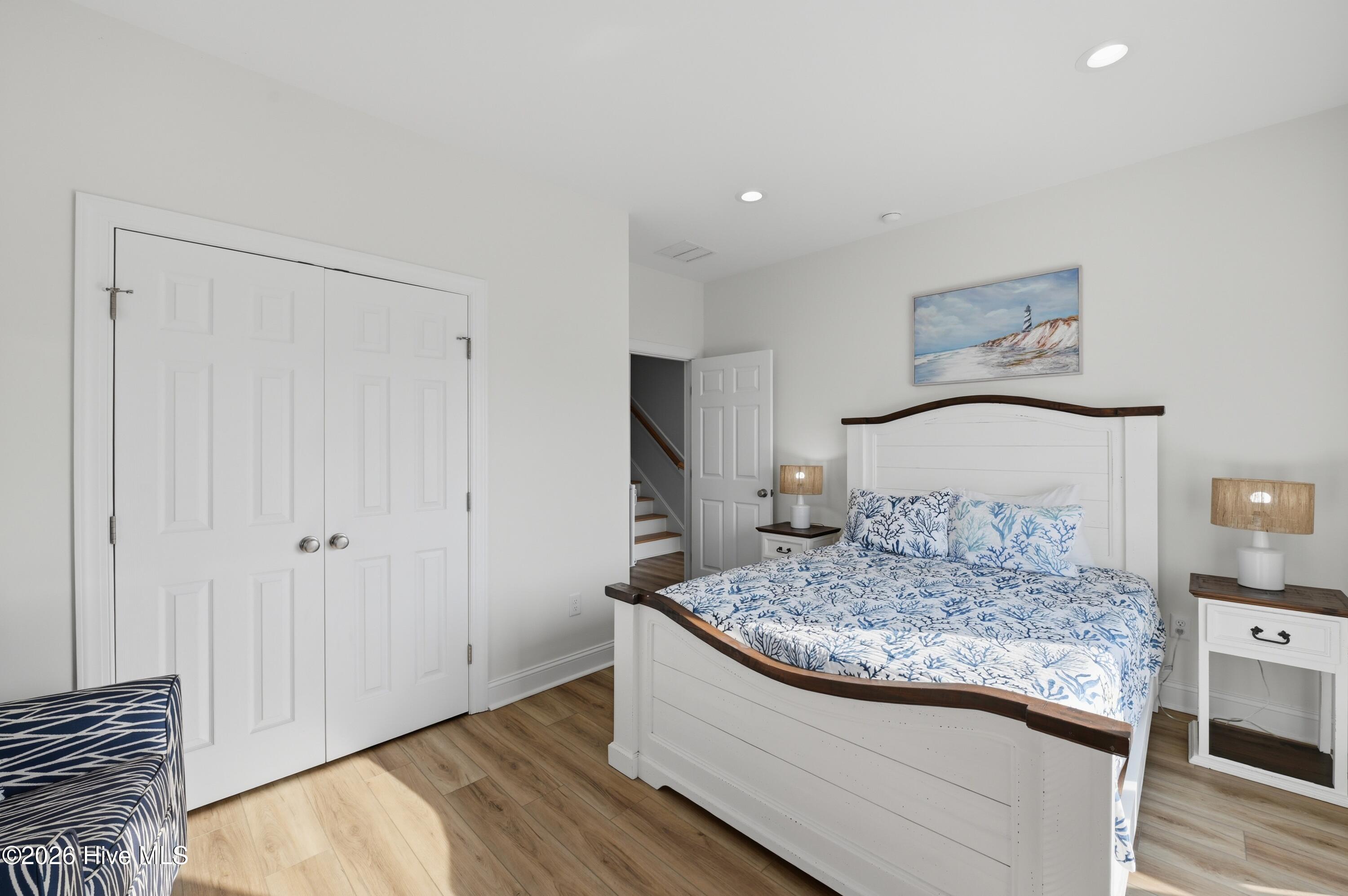 100561977 | Photo 47