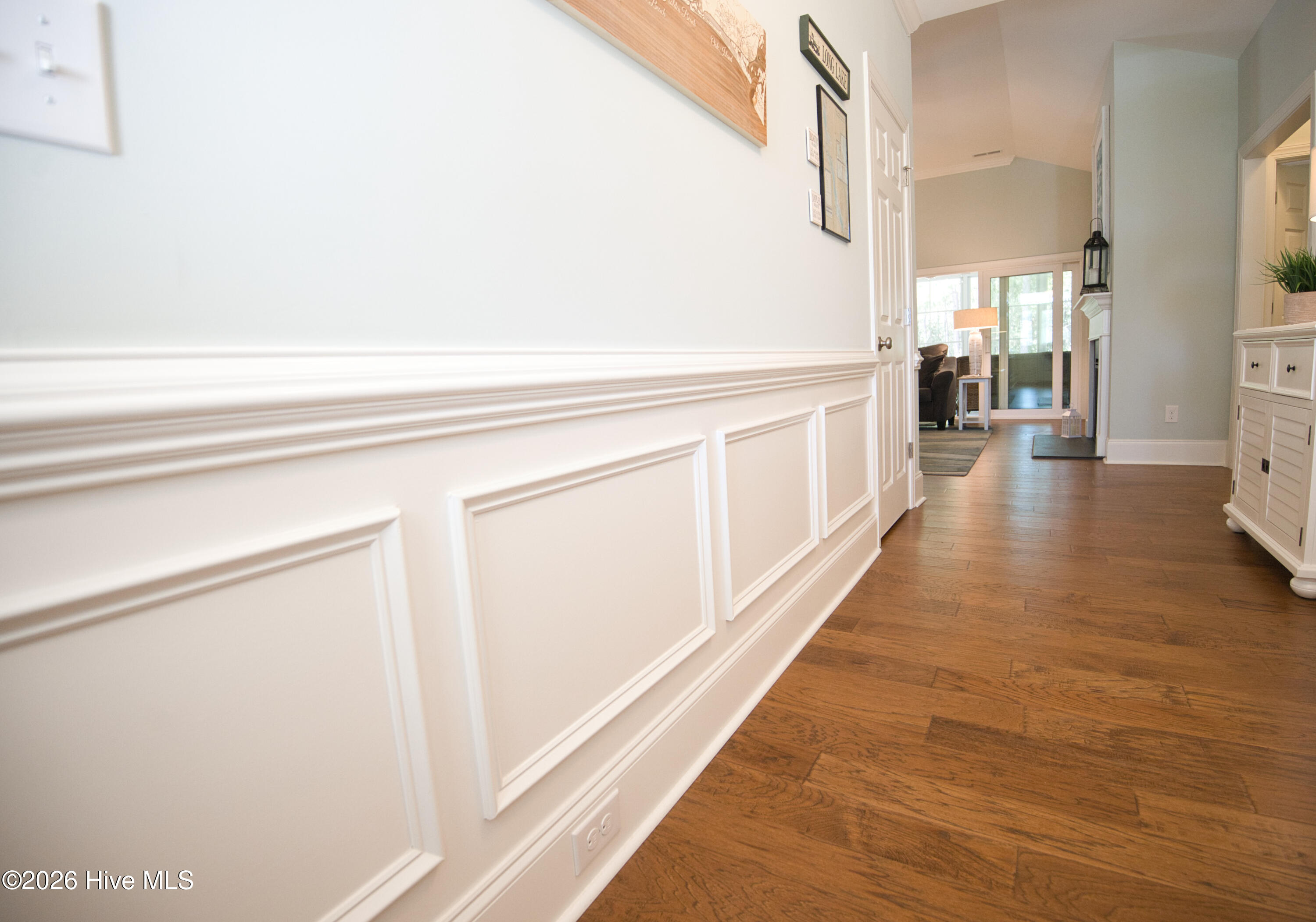 100567363 | Photo 14