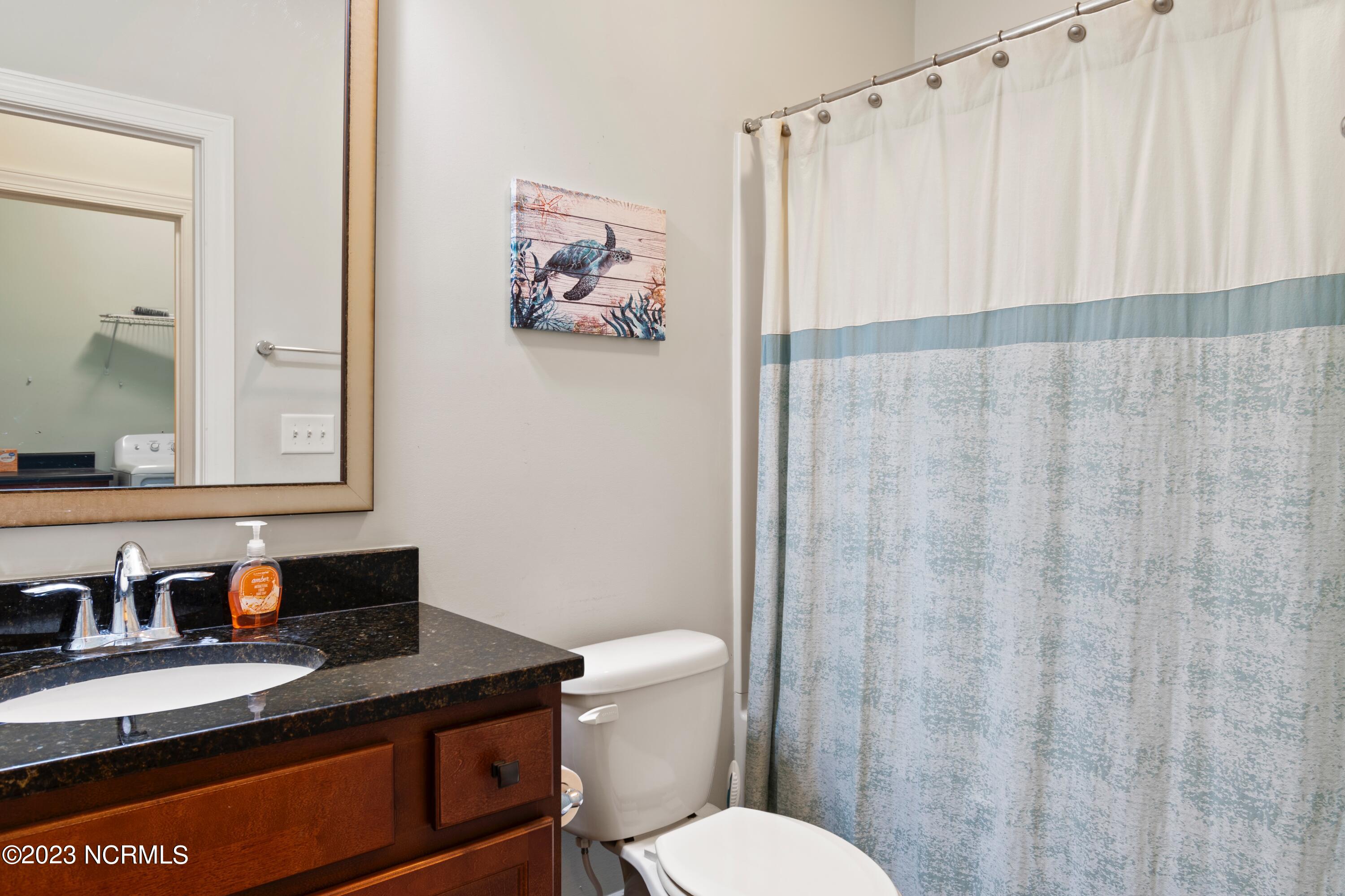 100553495 | Photo 23