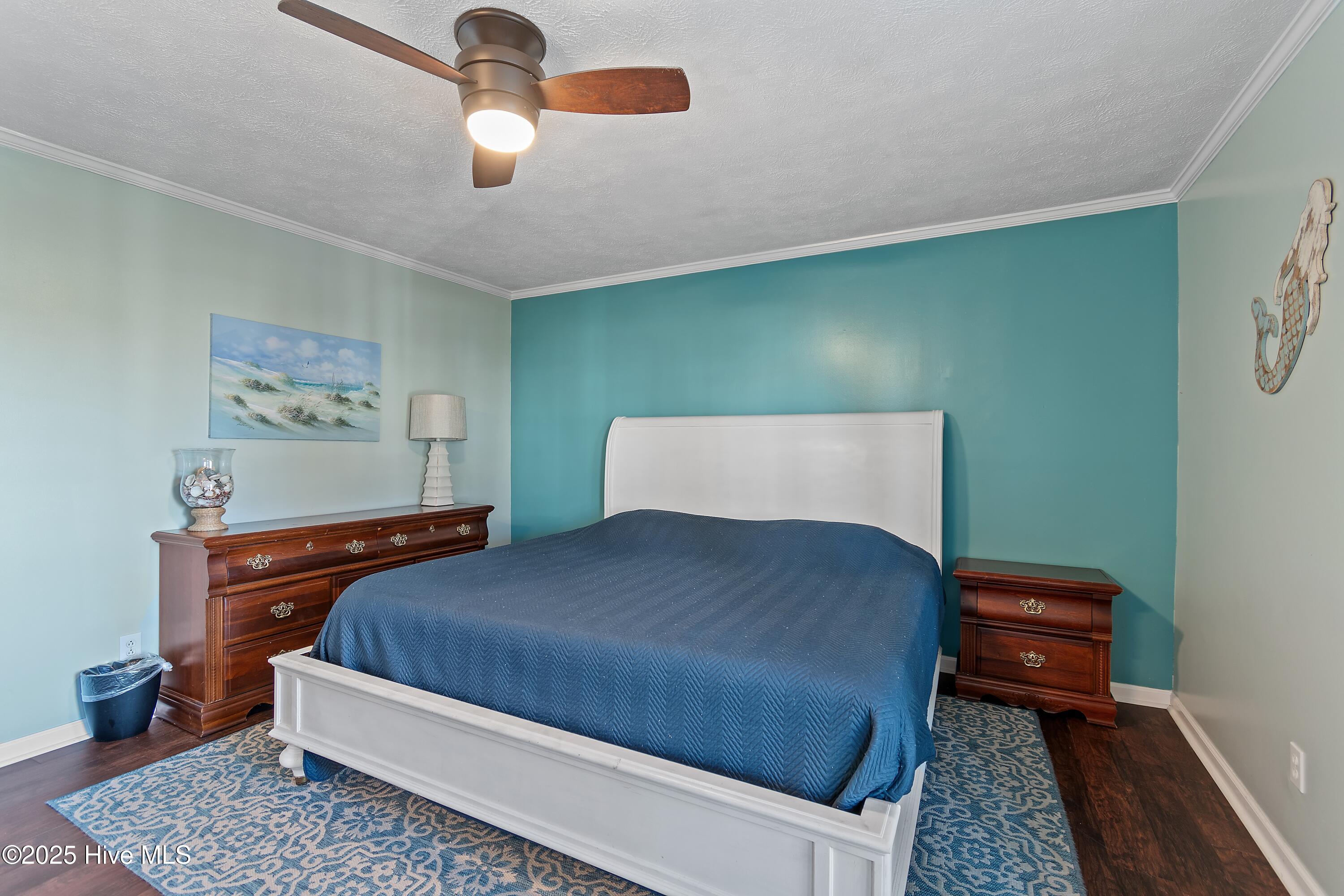 100542122 | Photo 34