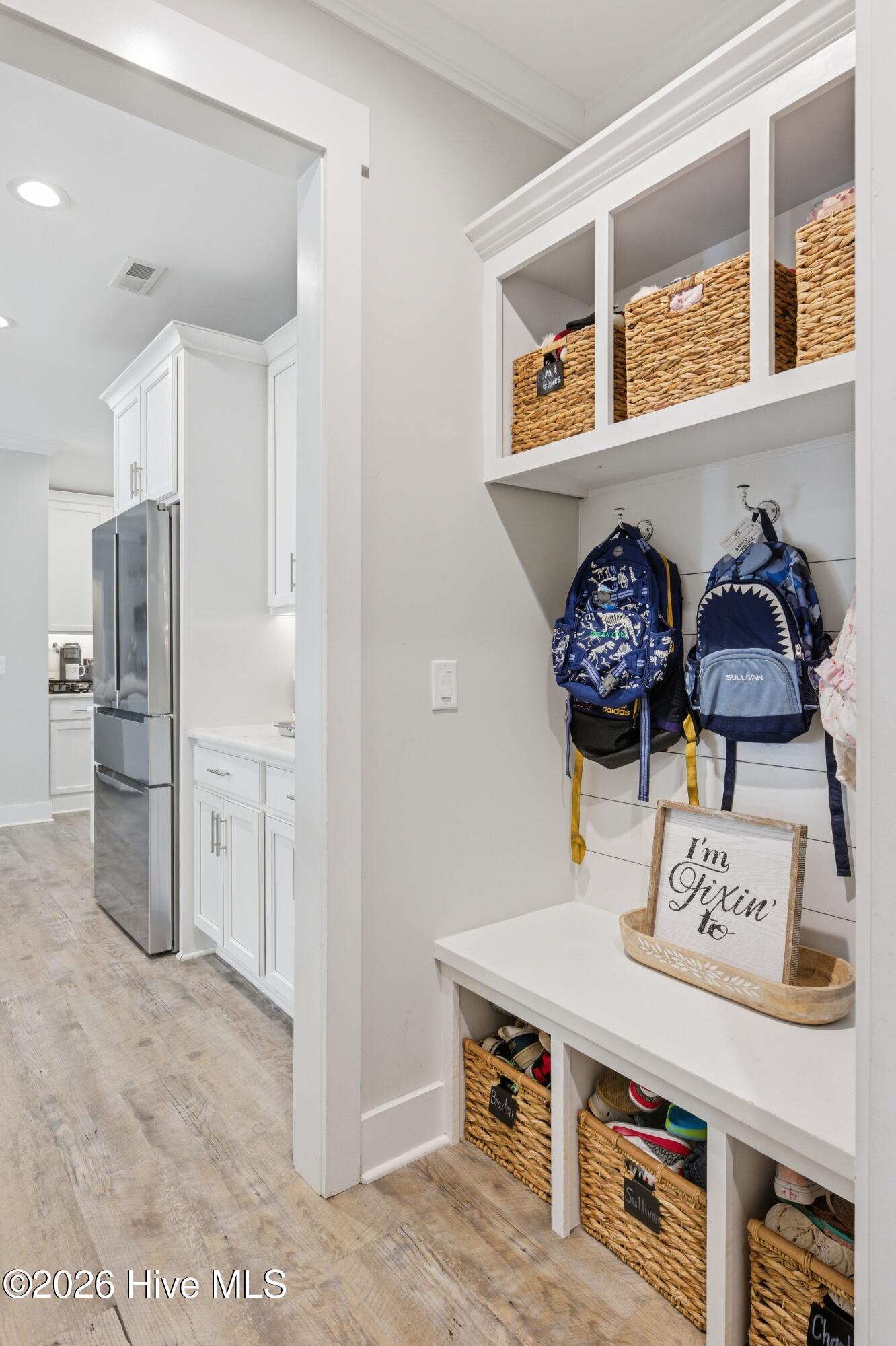 100564448 | Photo 29