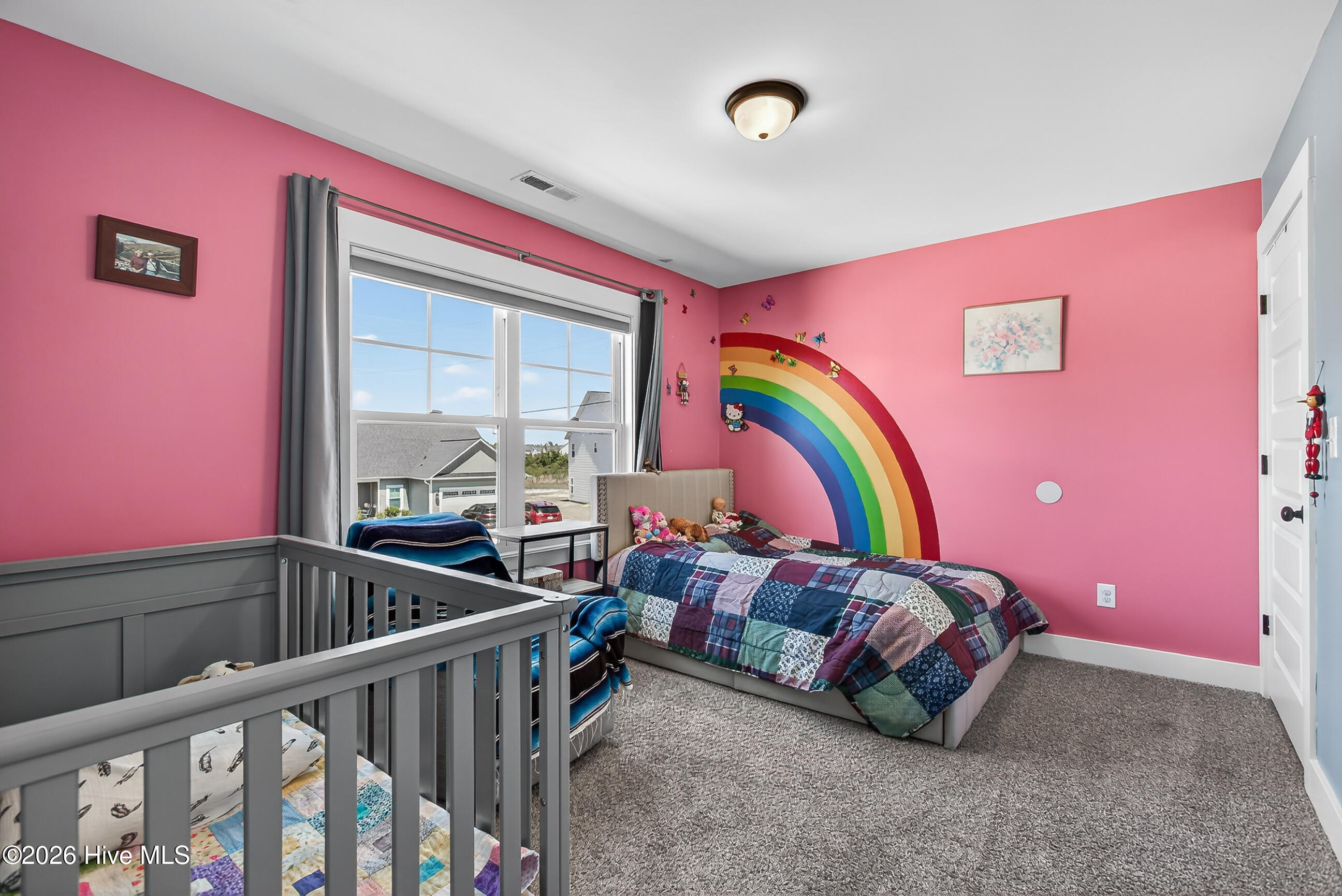 100569243 | Photo 22