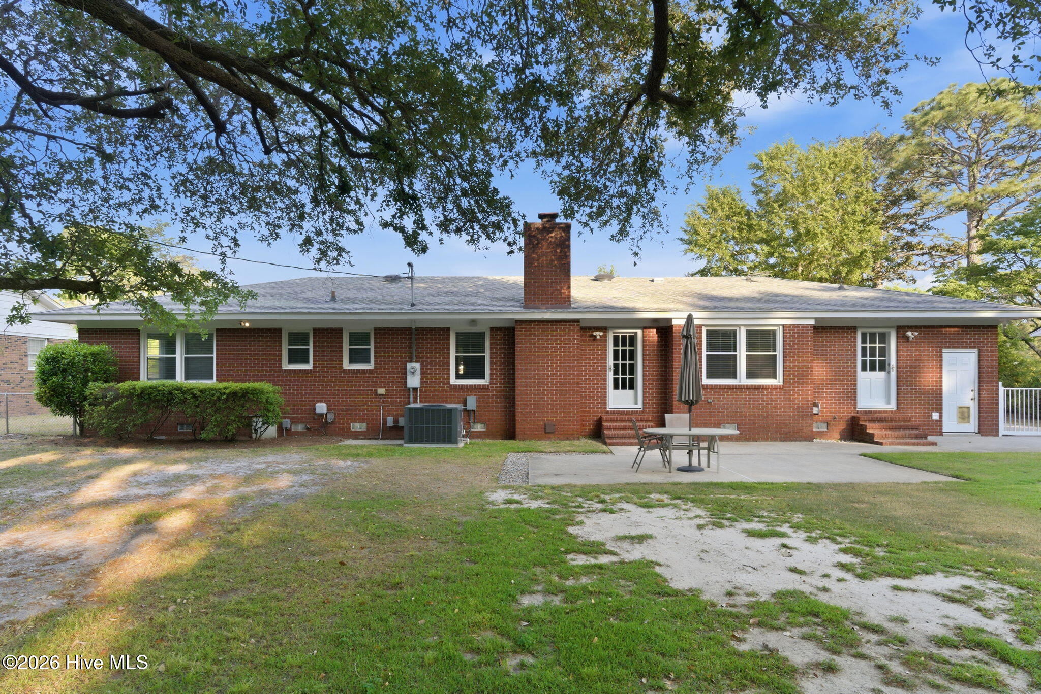 100569519 | Photo 37