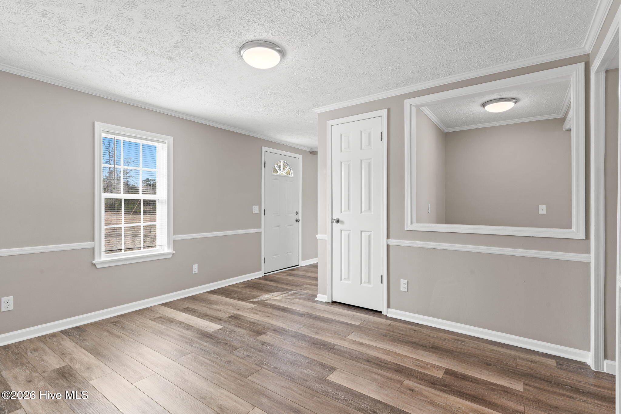 100551725 | Photo 44