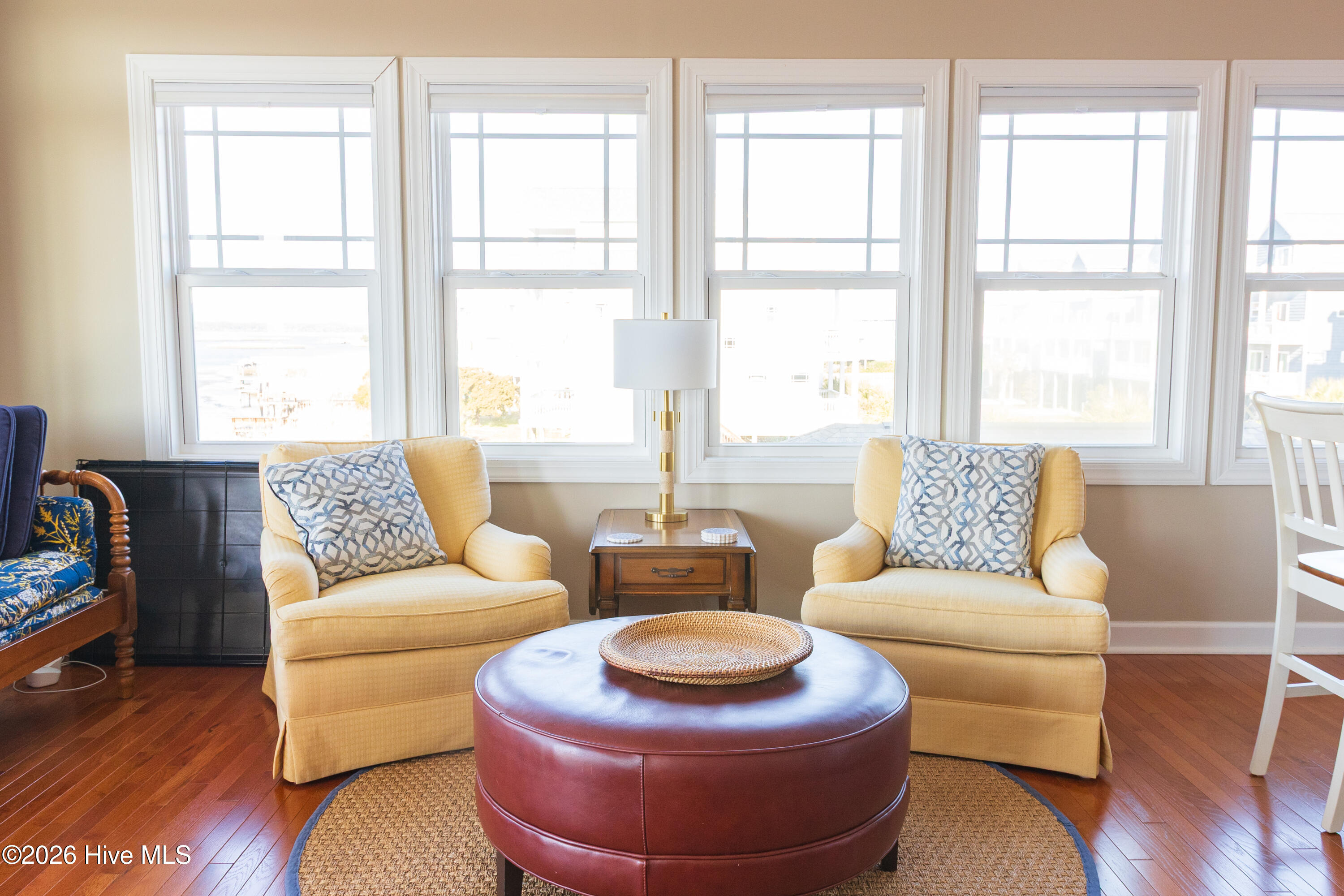 100559120 | Photo 10