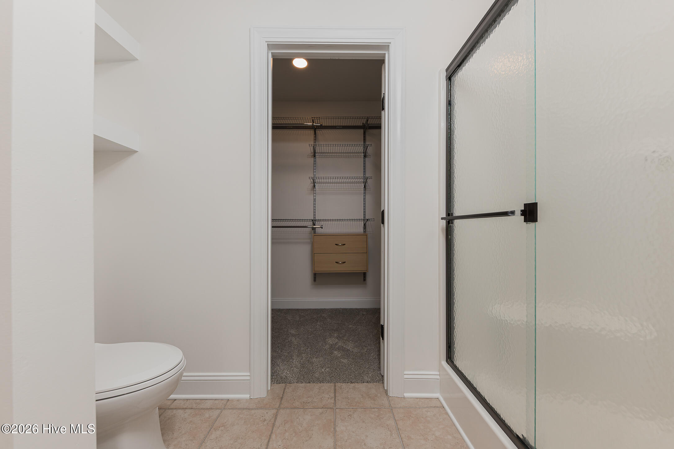 100566489 | Photo 34